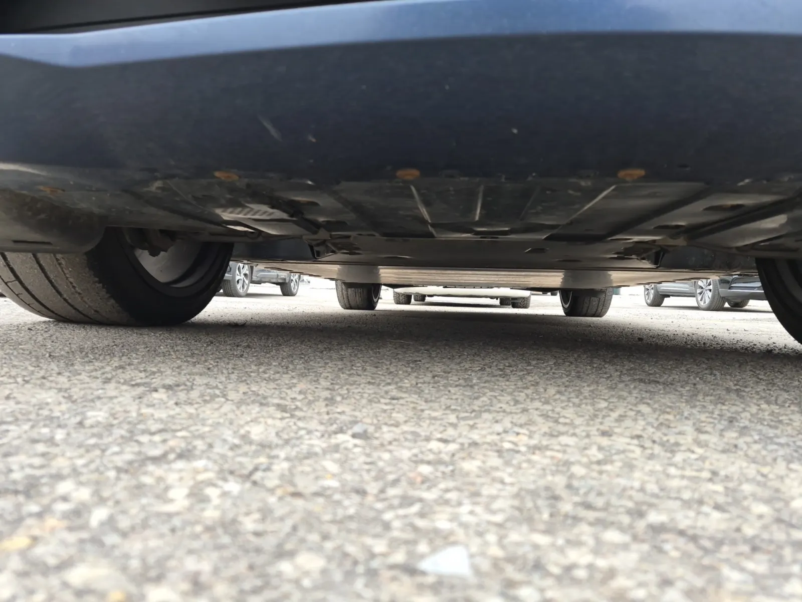 Undercarriage - Front Photo