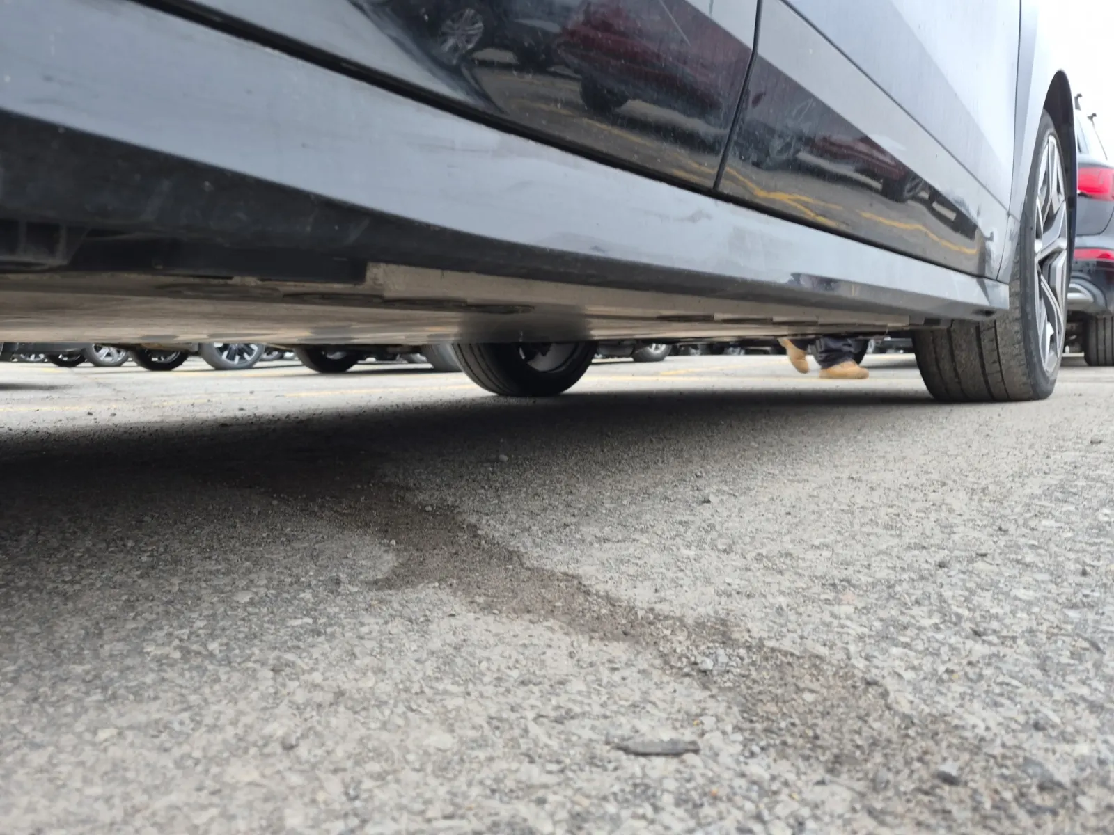 Undercarriage - Passenger Photo