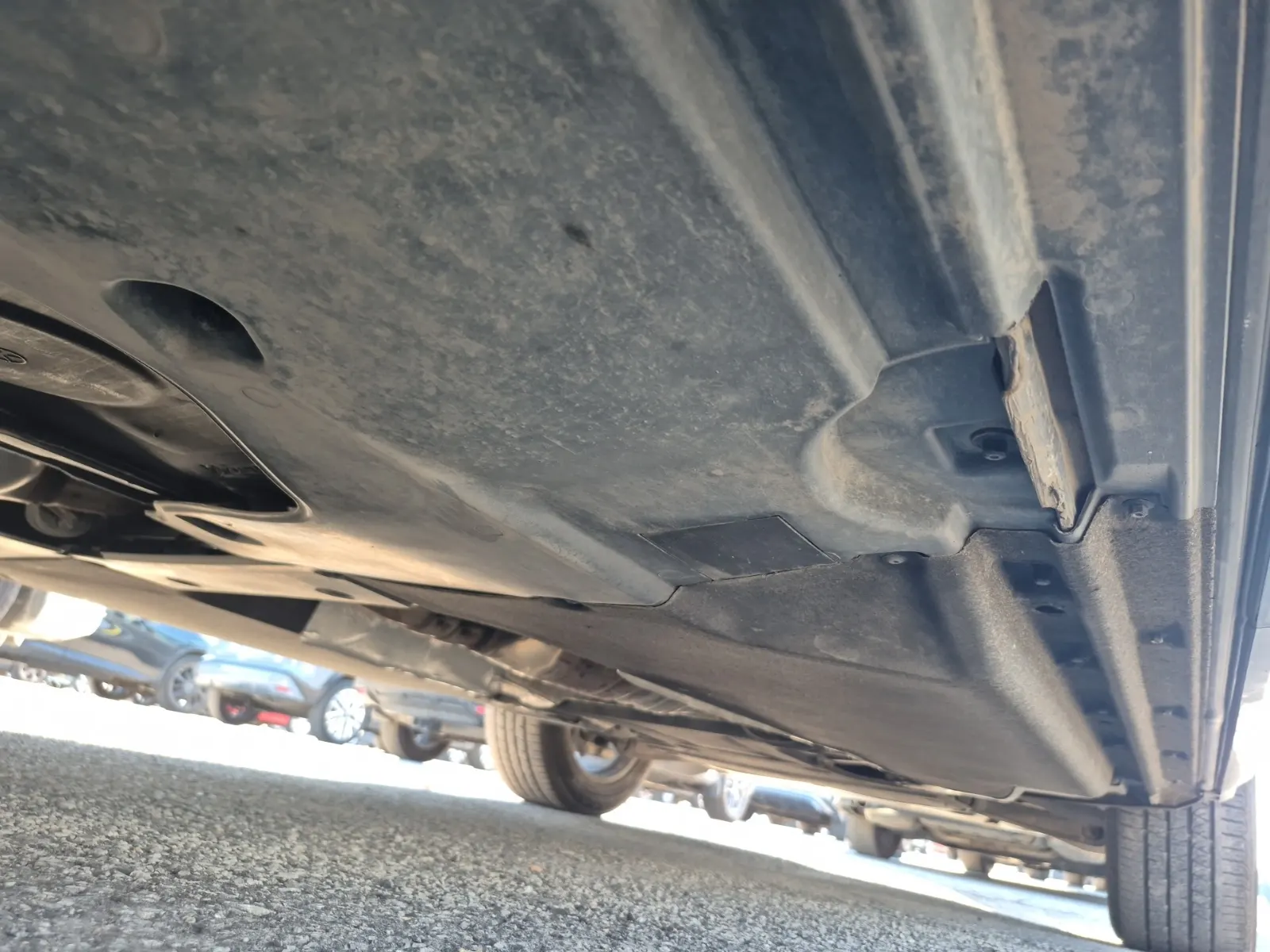 Undercarriage - Passenger Photo