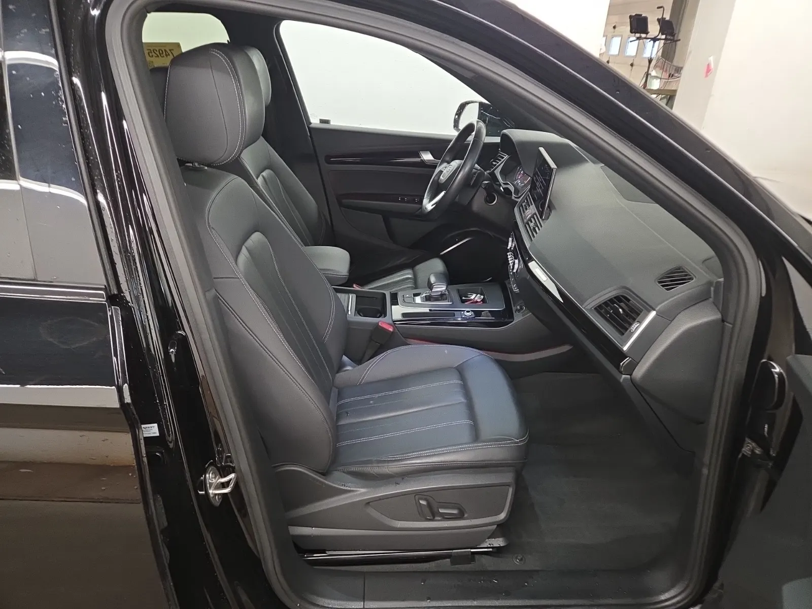 Right Side Interior Photo