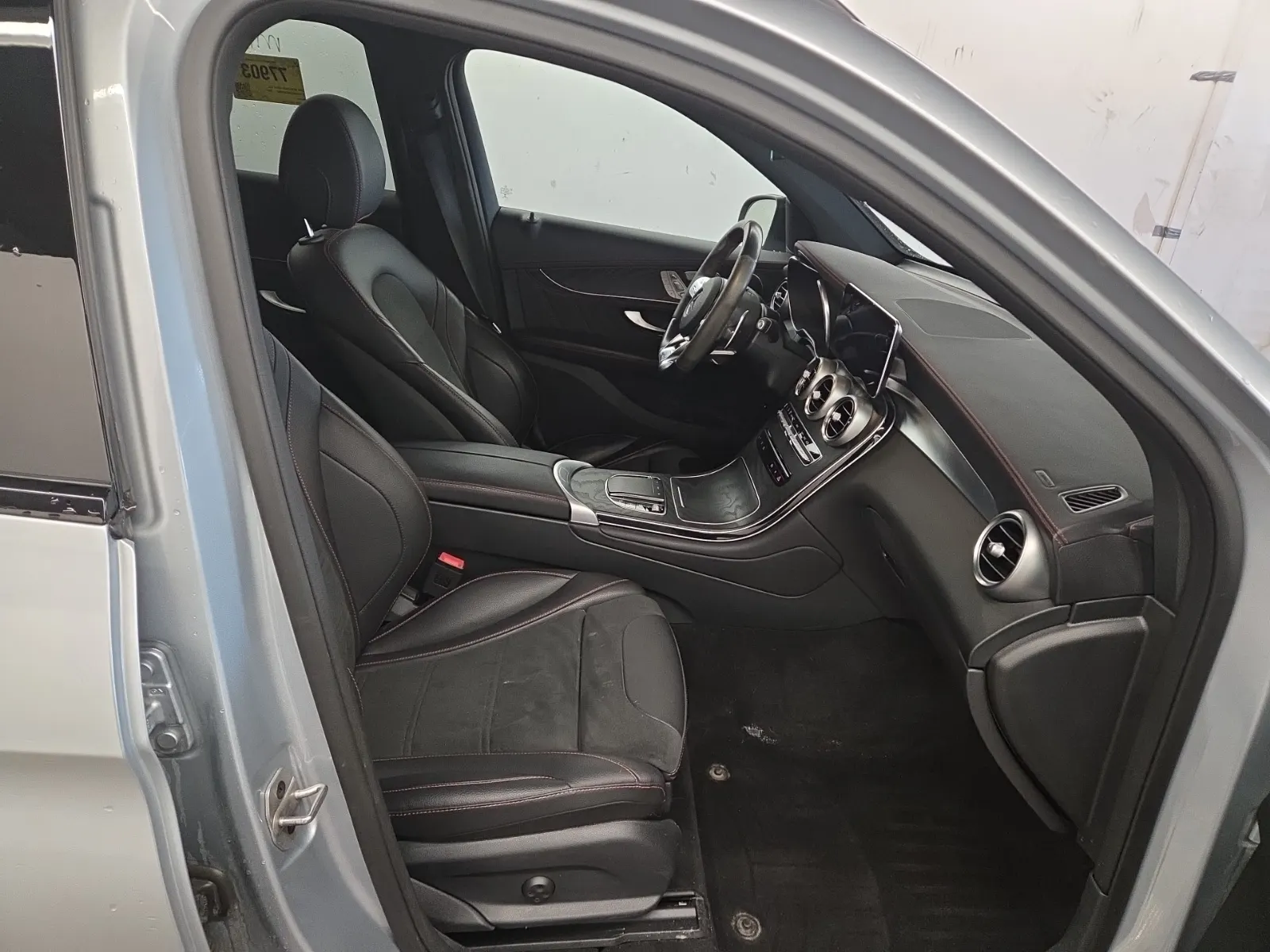 Right Side Interior Photo