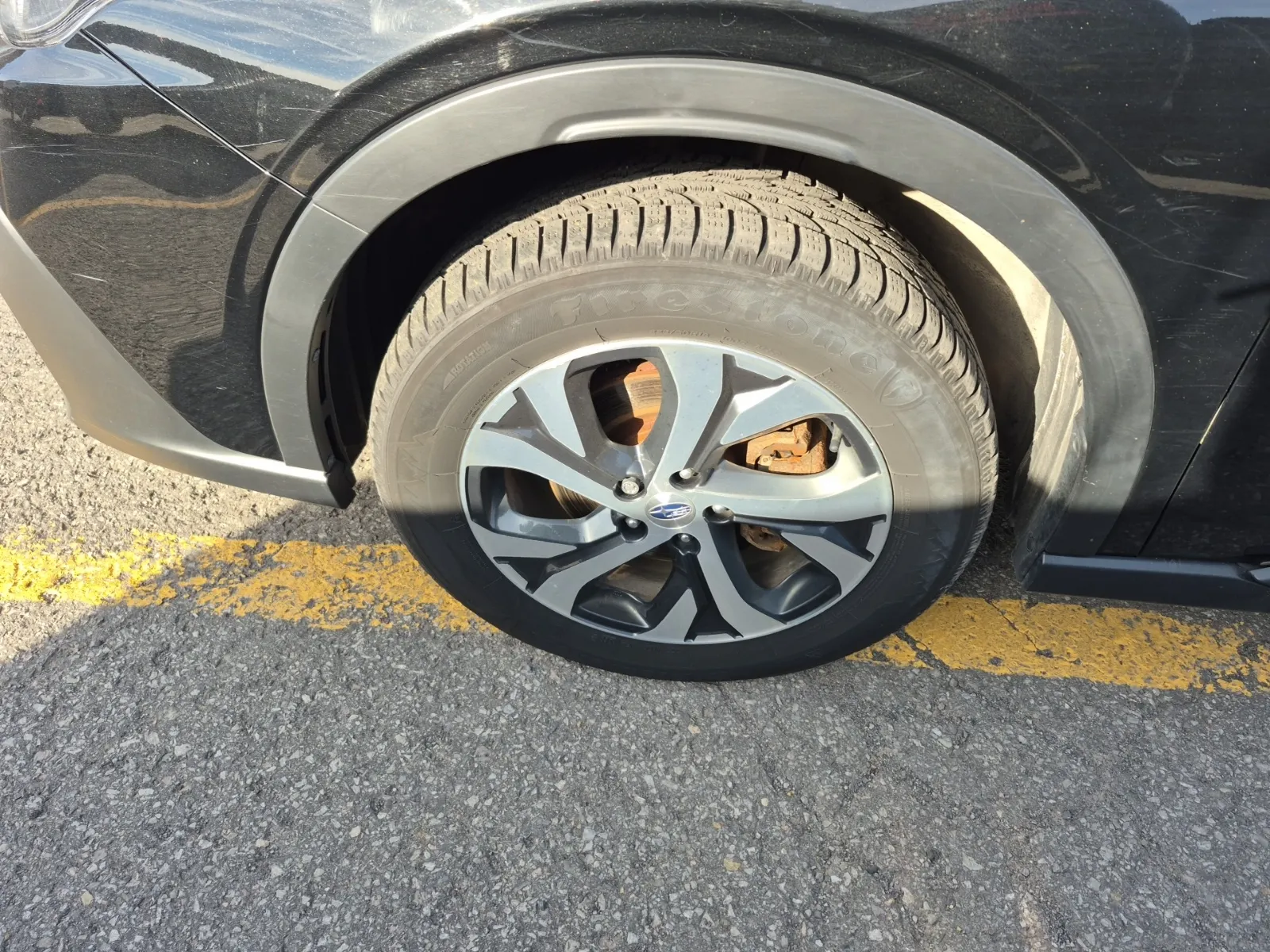 Front driver wheel/tire photo