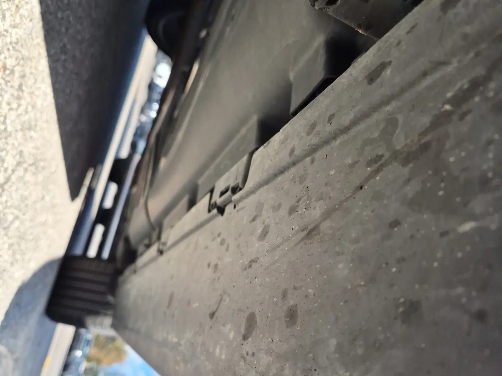 Undercarriage - Driver Photo