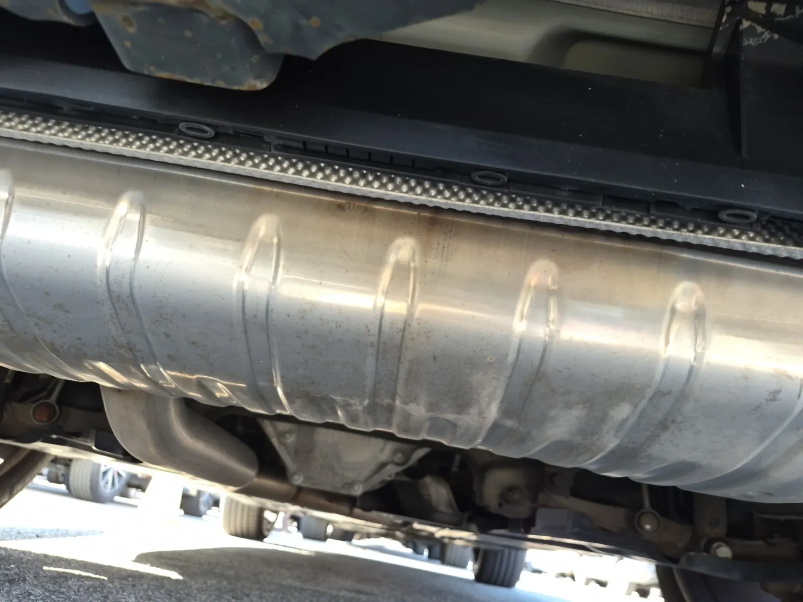 Undercarriage - Rear Photo