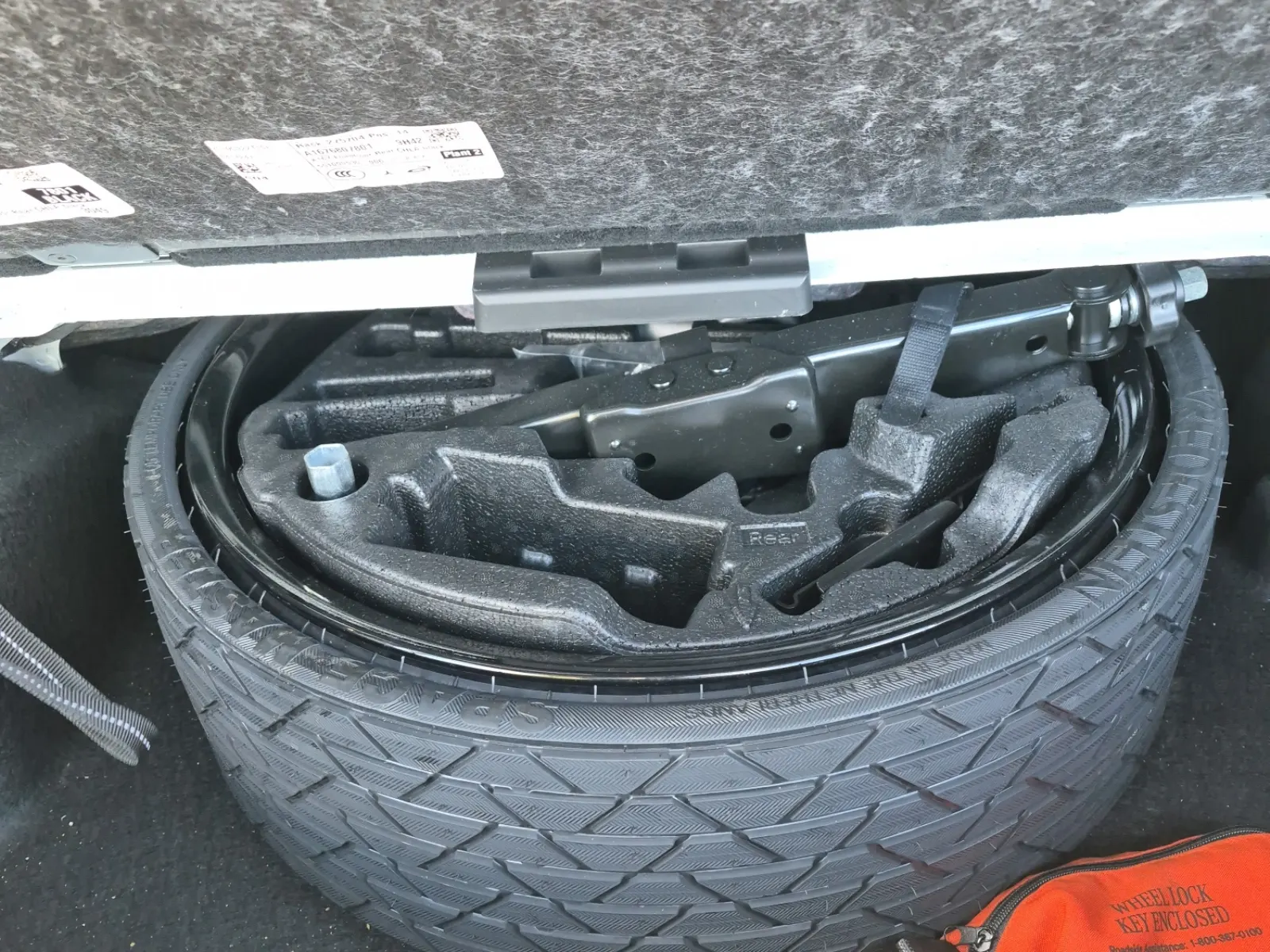 Spare Tire & Wheel Photo