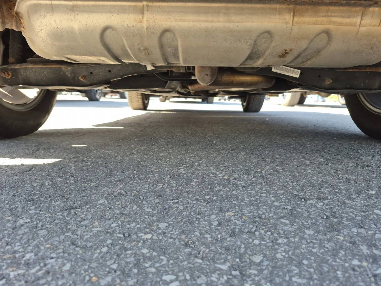 Undercarriage - Rear Photo
