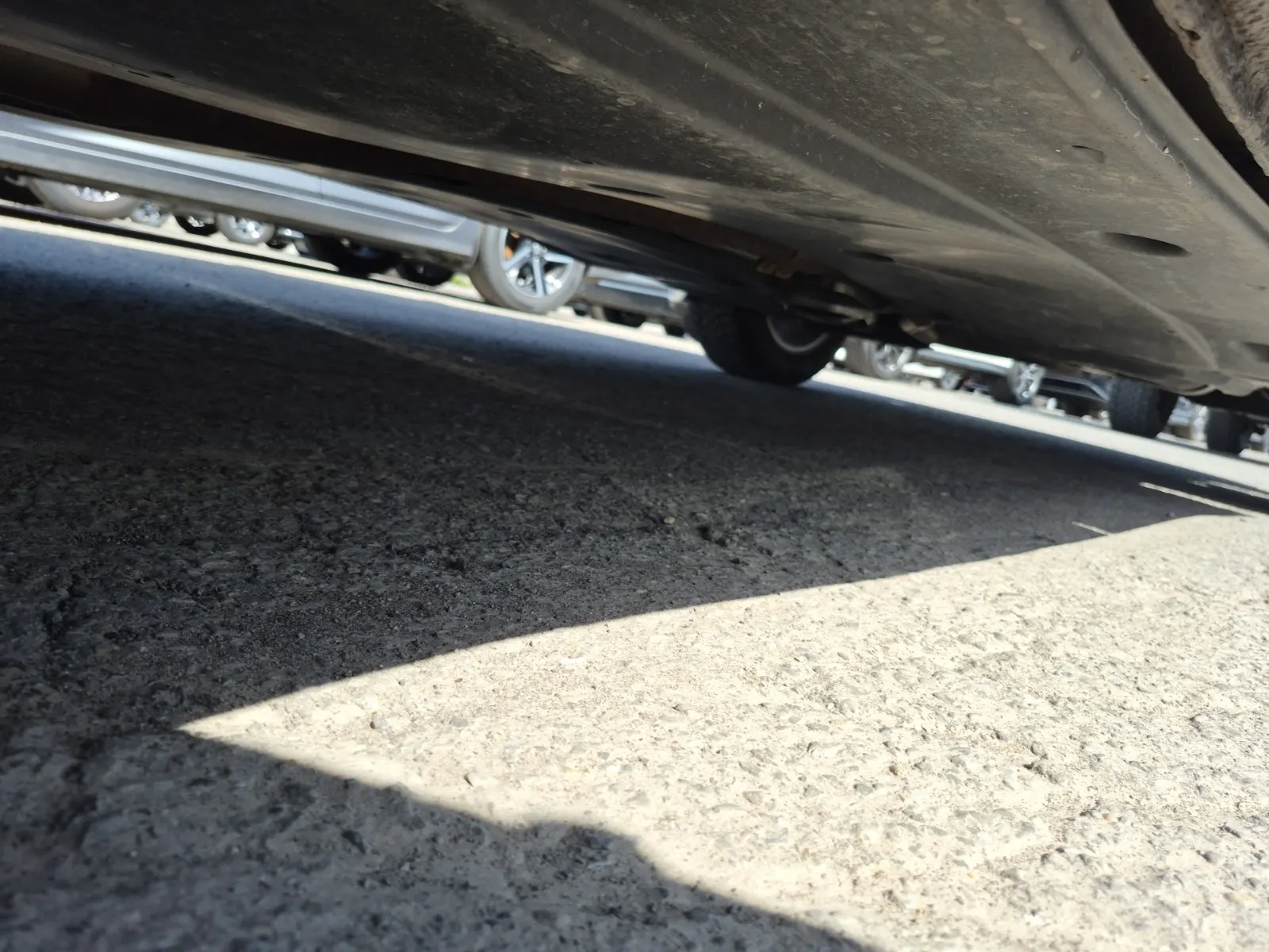 Undercarriage - Driver Photo