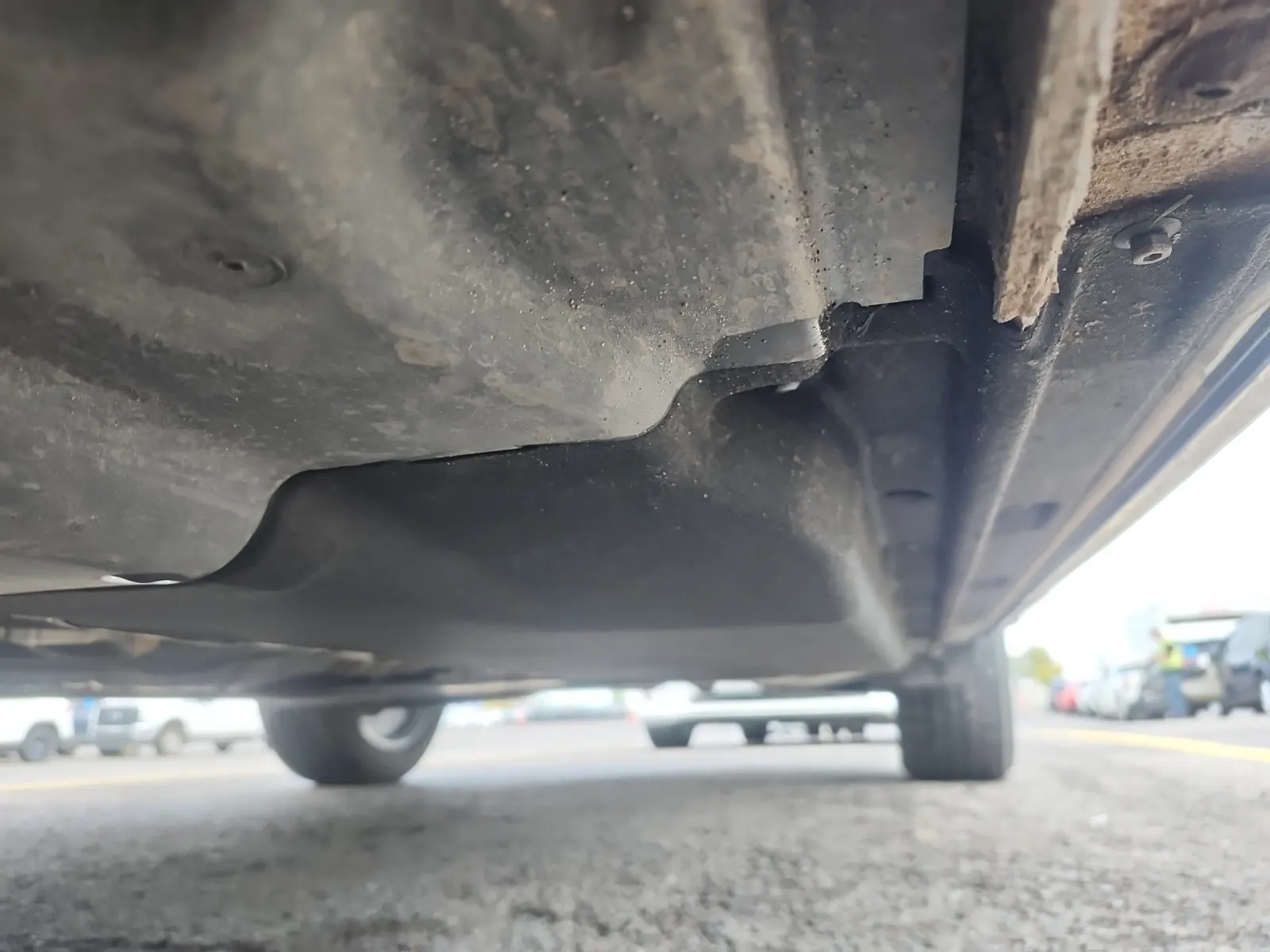 Undercarriage - Driver Photo