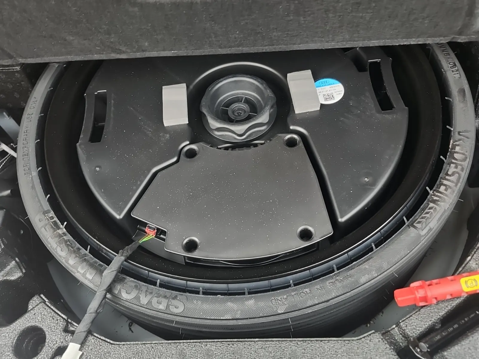 Spare Tire & Wheel Photo