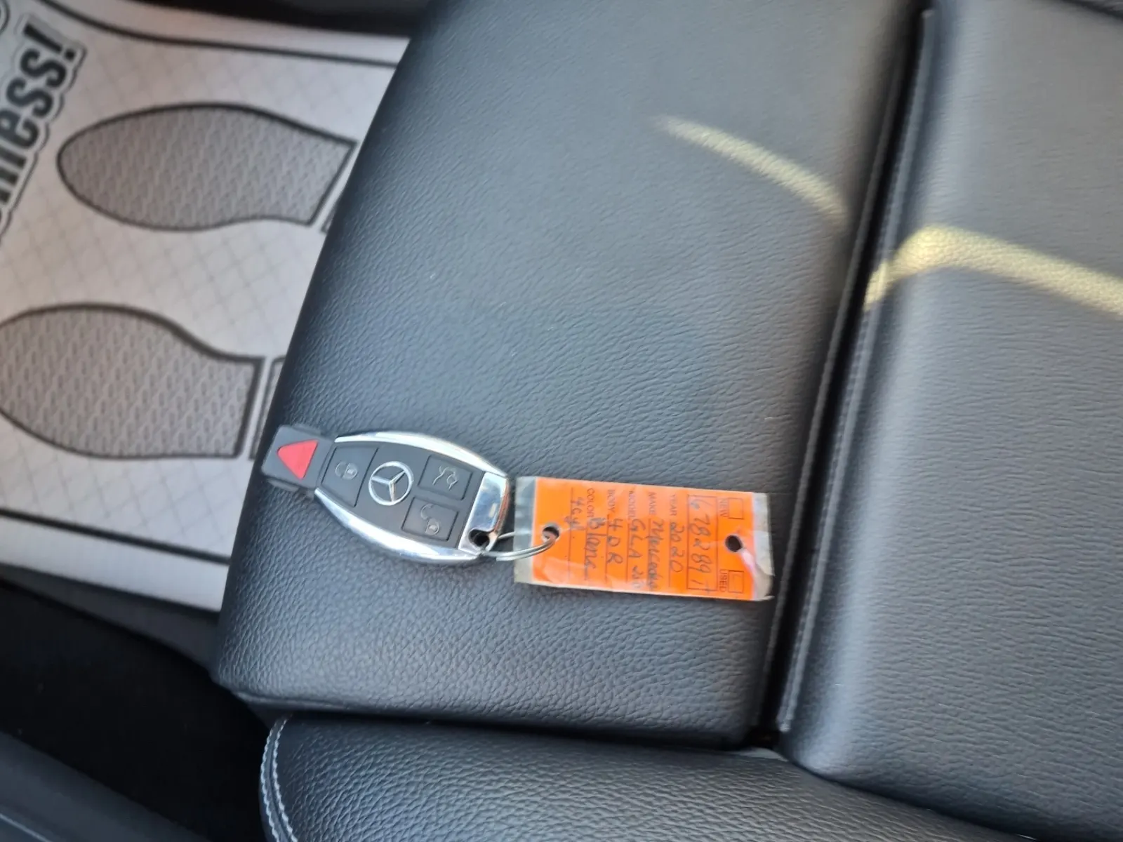 Keys/Fobs/Manual Photo