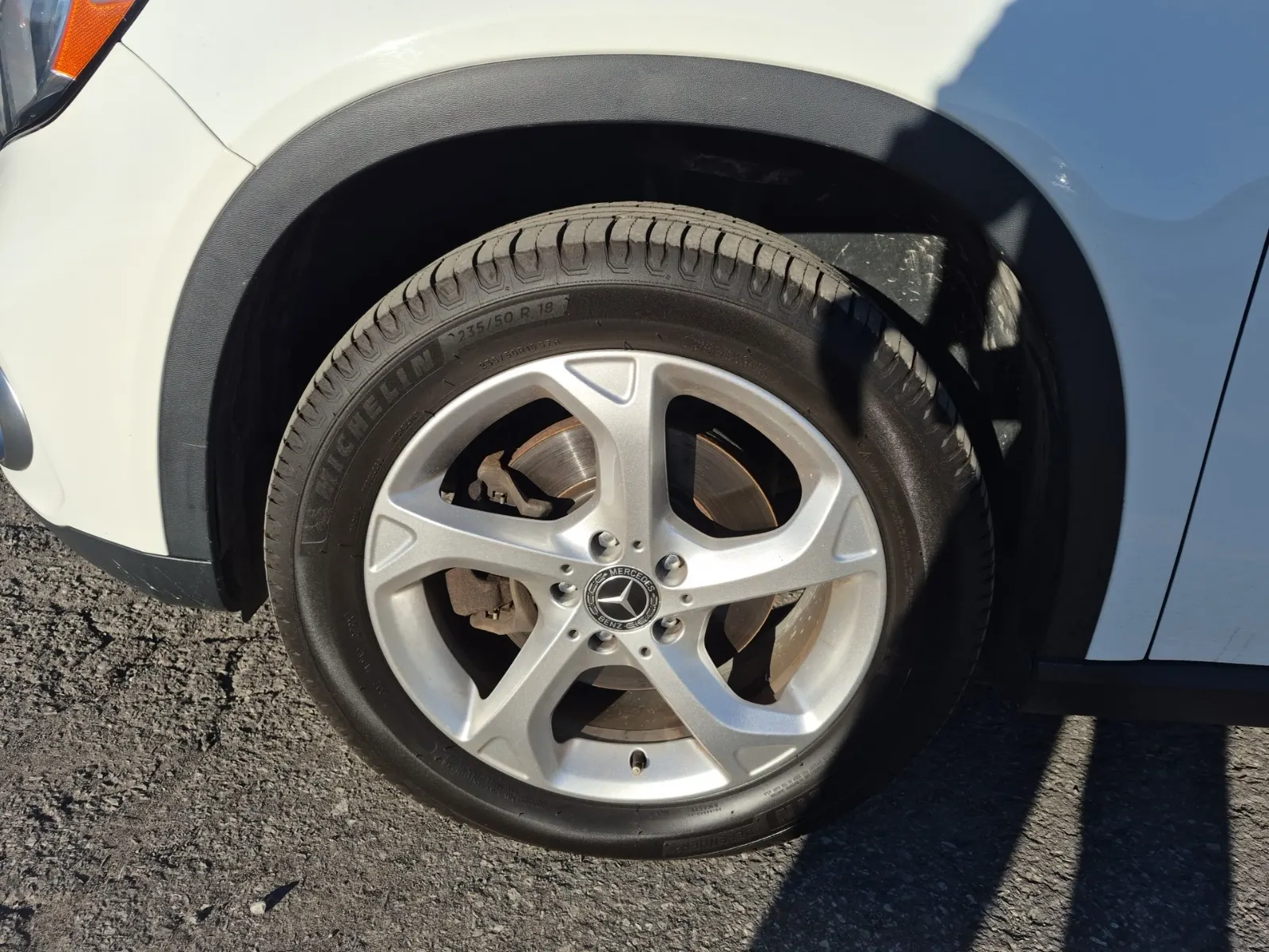 Front driver wheel/tire photo