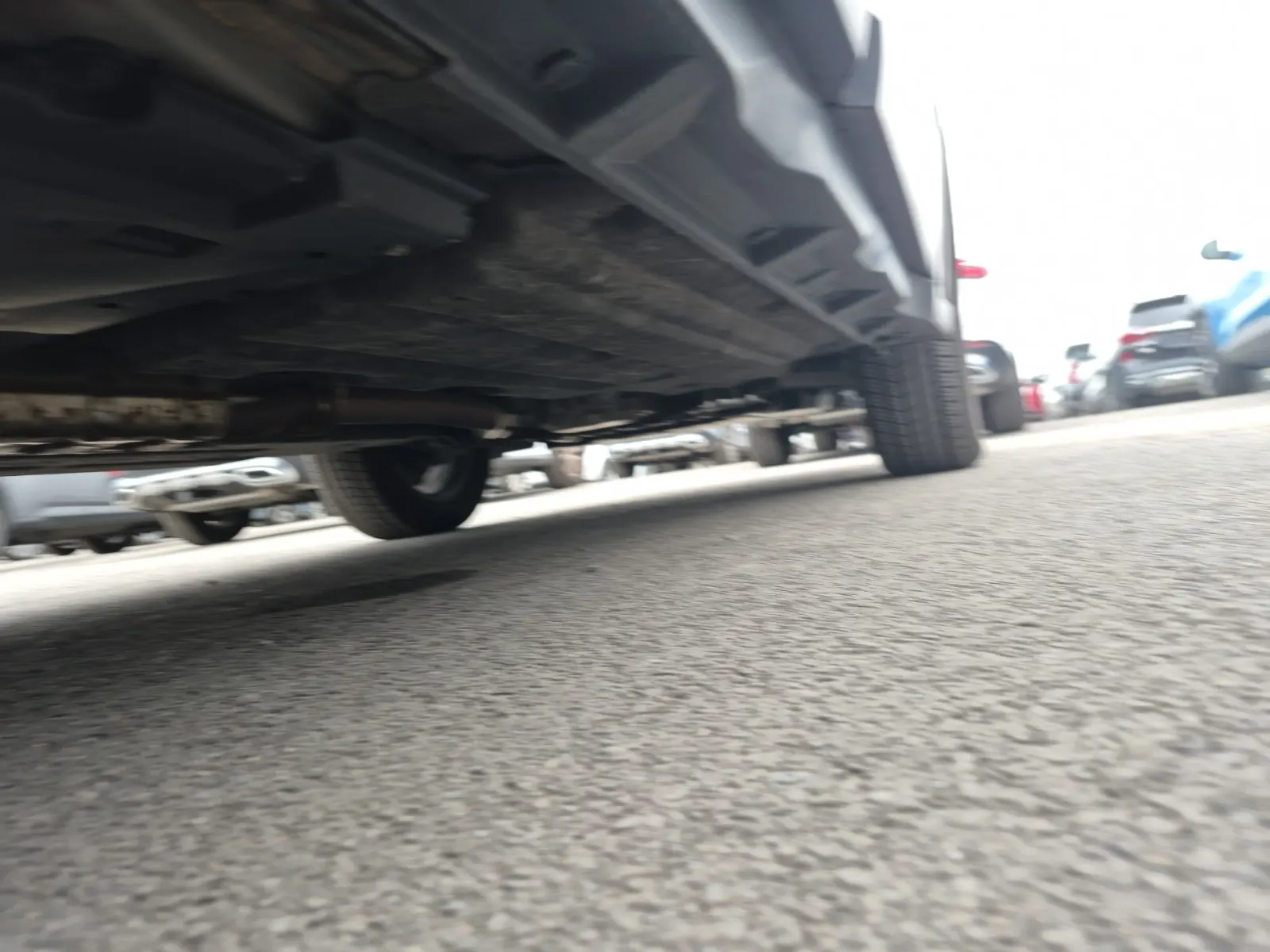Undercarriage - Passenger Photo