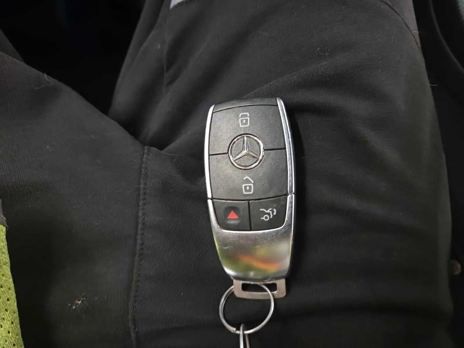 Keys/Fobs/Manual Photo