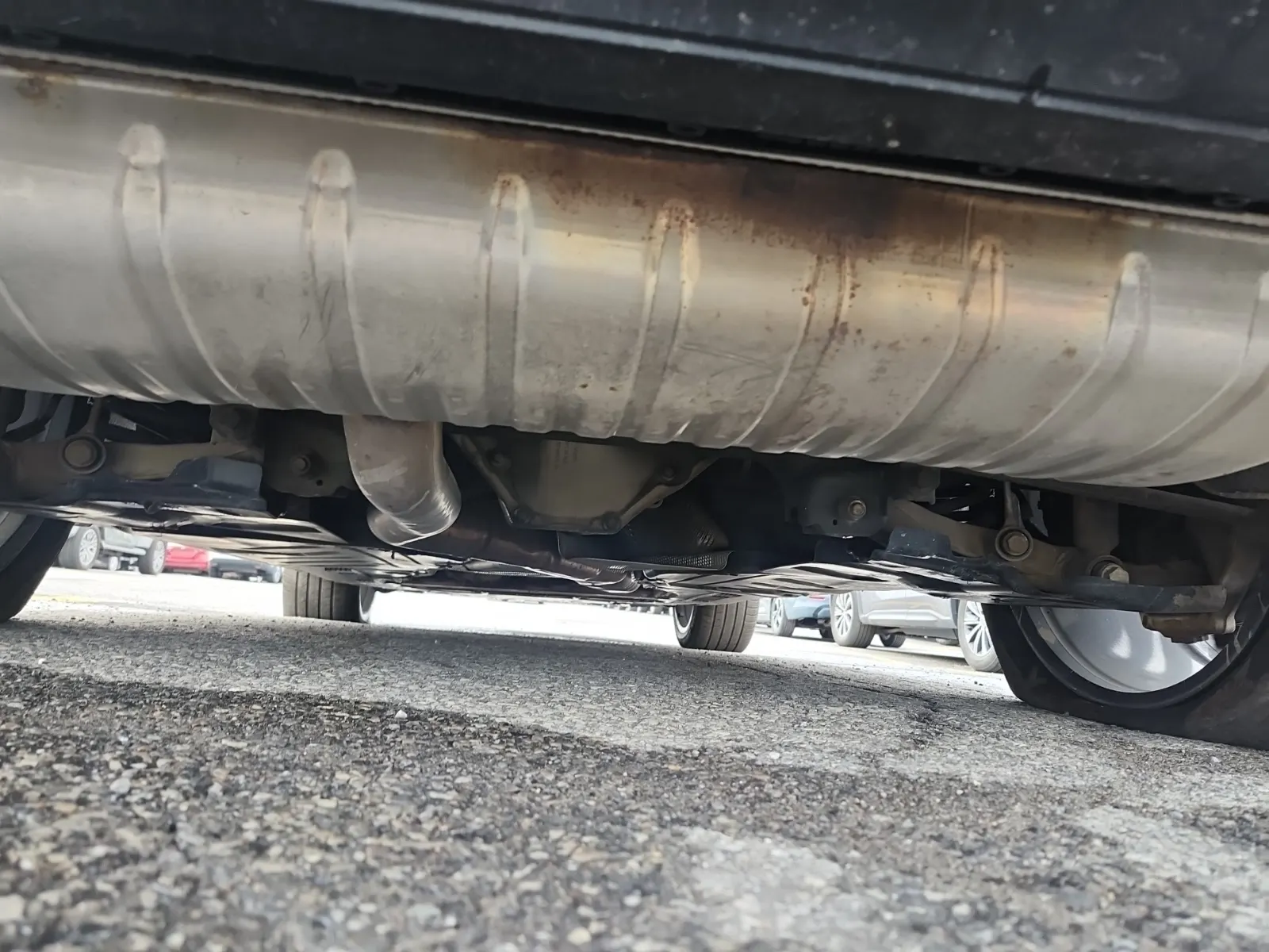Undercarriage - Rear Photo