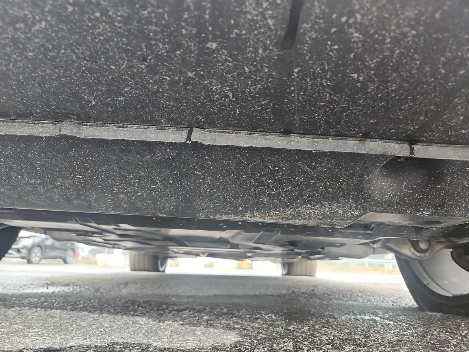 Undercarriage - Front Photo