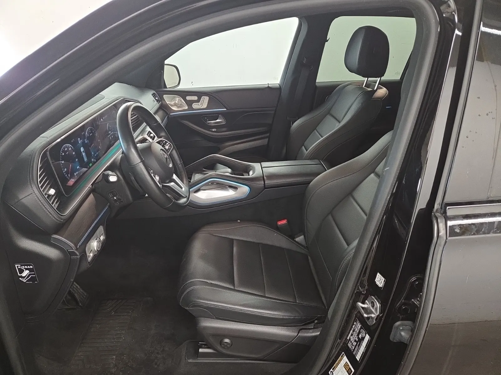 Front Interior Photo