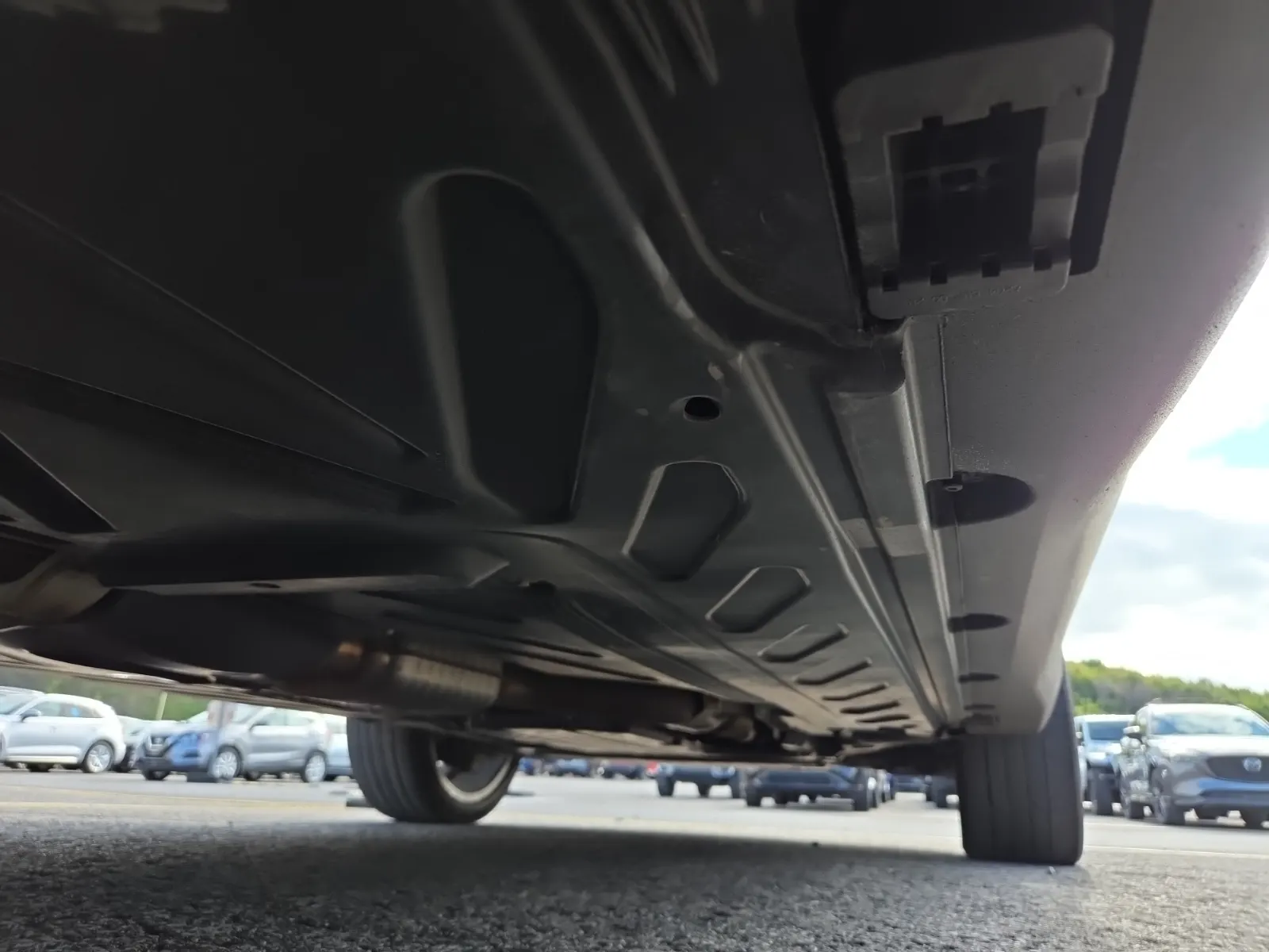 Undercarriage - Passenger Photo