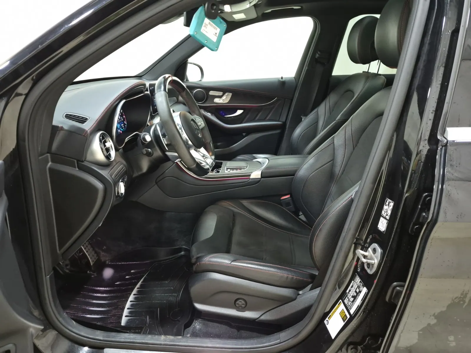 Front Interior Photo