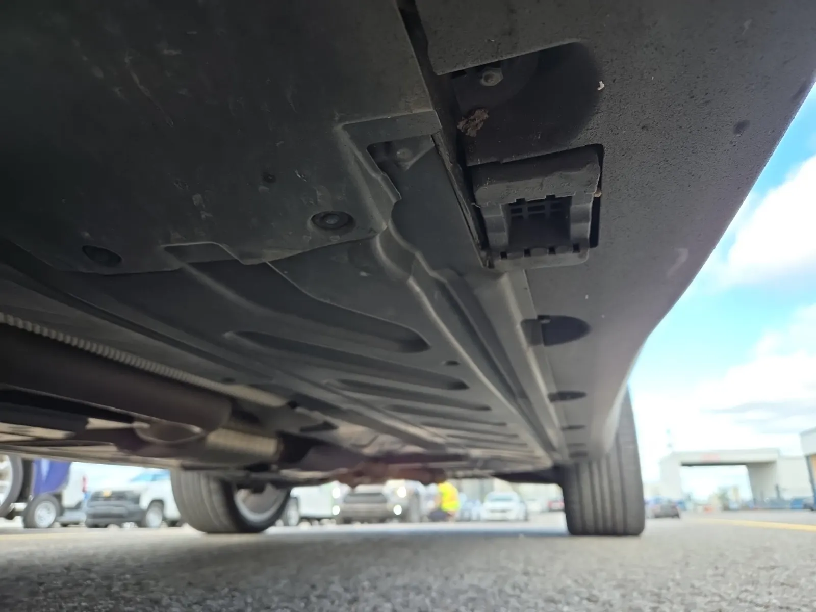 Undercarriage - Driver Photo