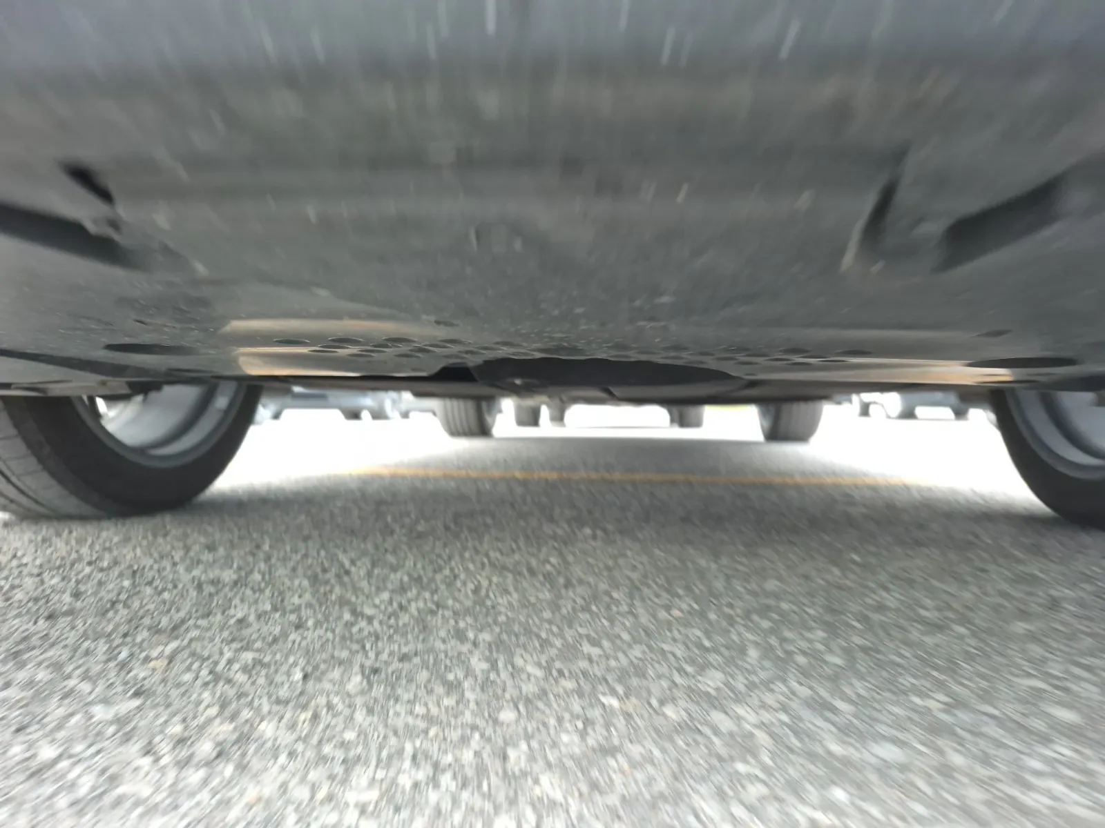 Undercarriage - Front Photo