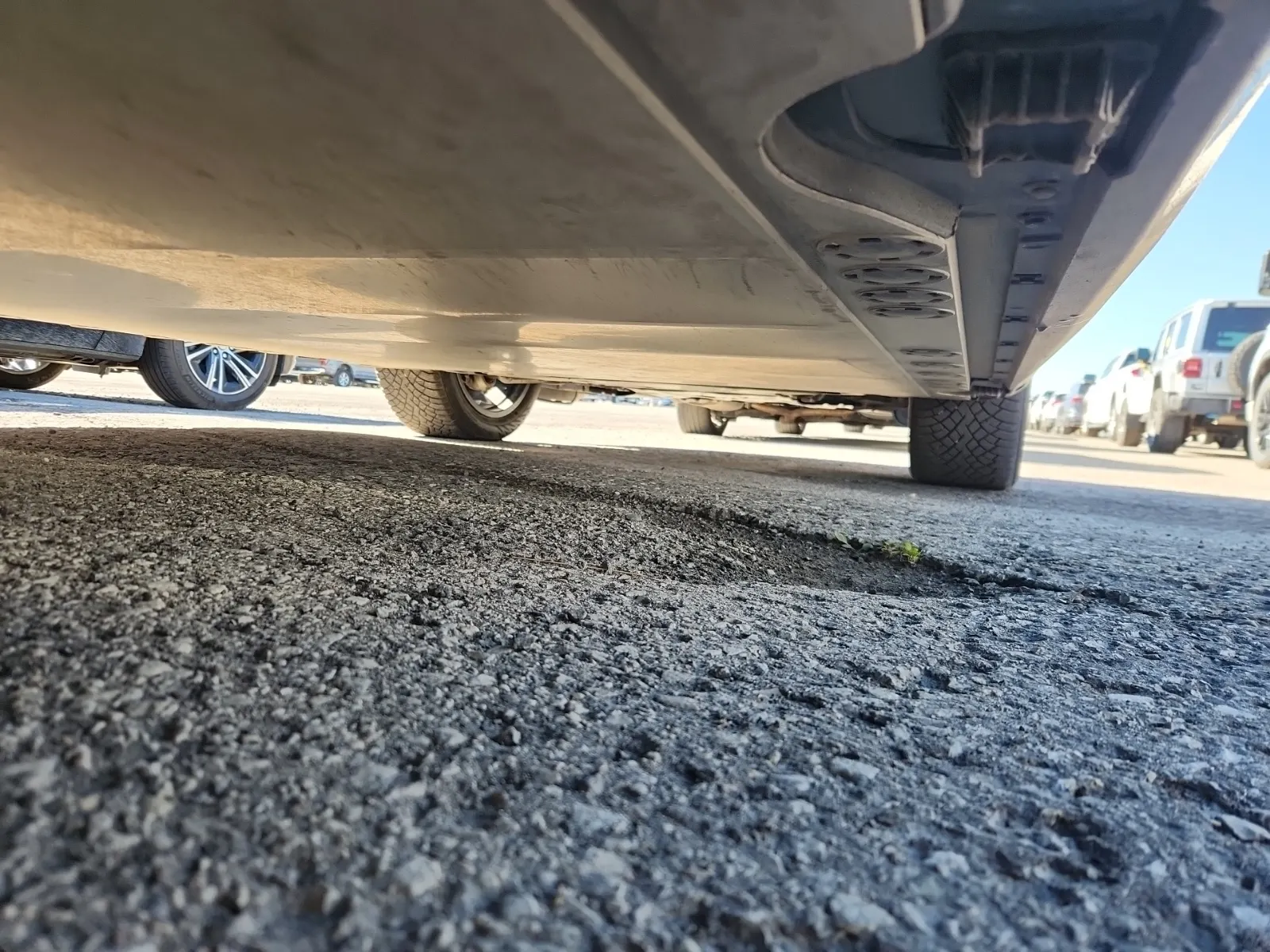 Undercarriage - Passenger Photo