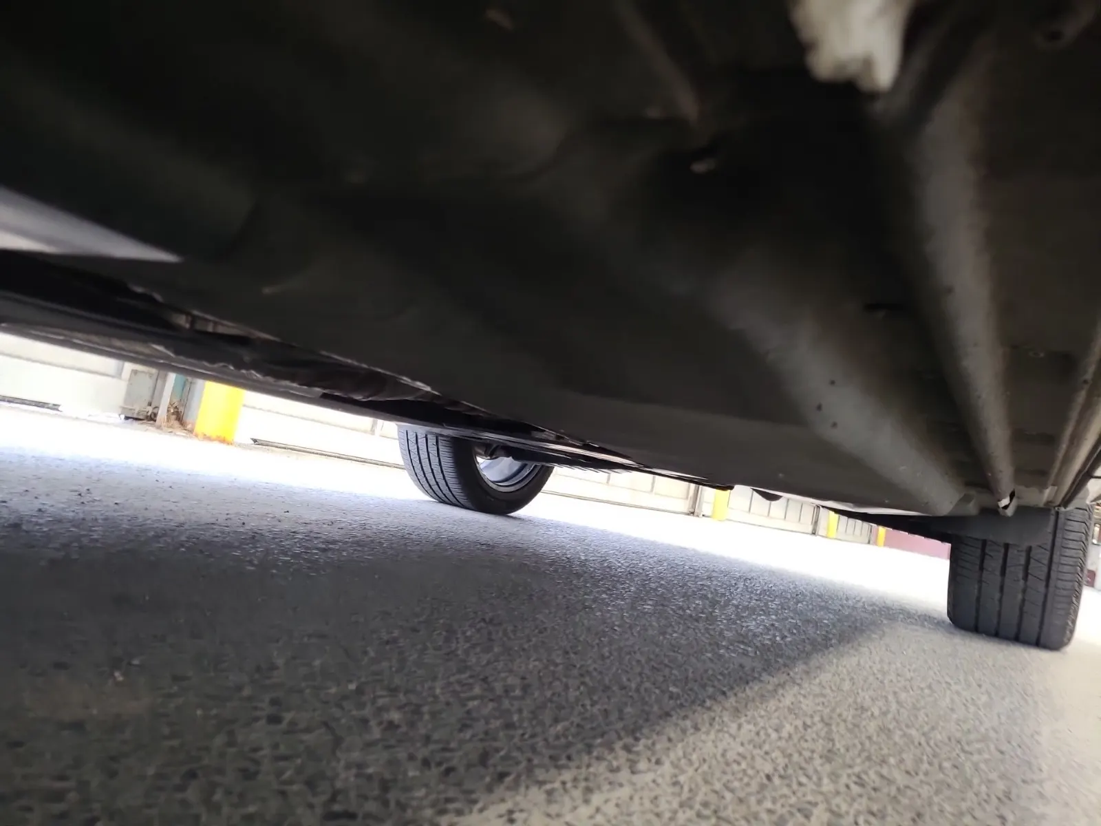 Undercarriage - Driver Photo