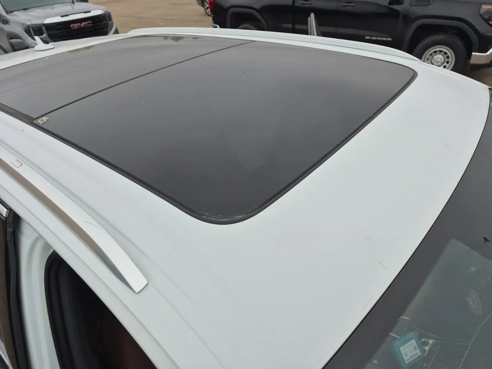 Exterior Roof Photo