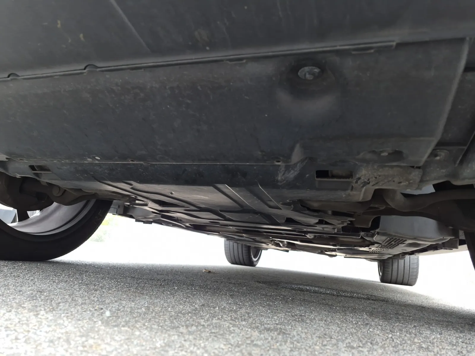 Undercarriage - Front Photo