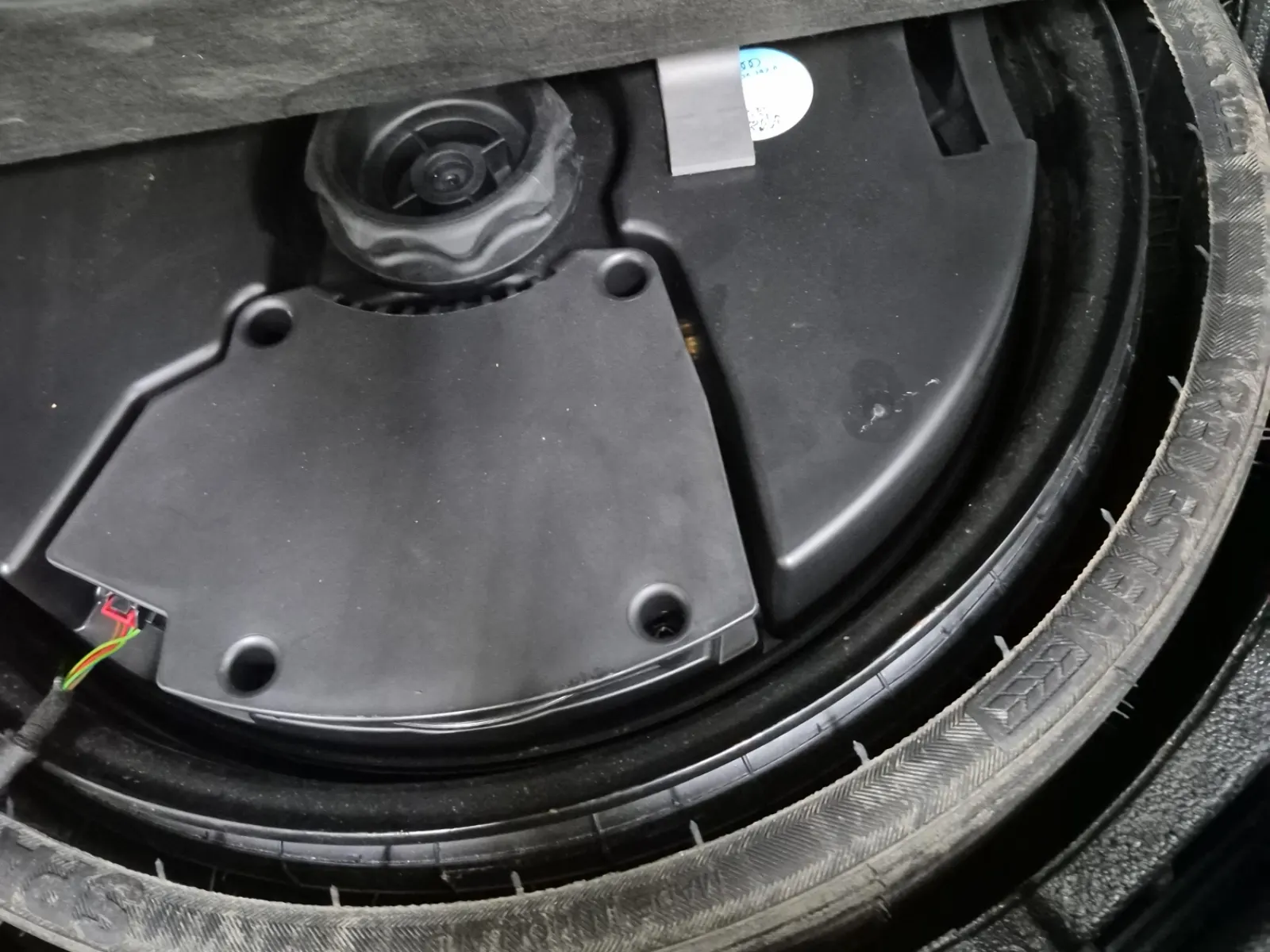 Spare Tire & Wheel Photo