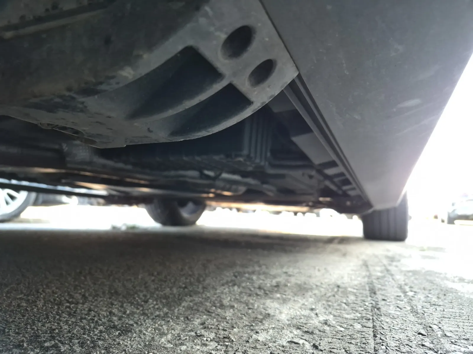 Undercarriage - Passenger Photo