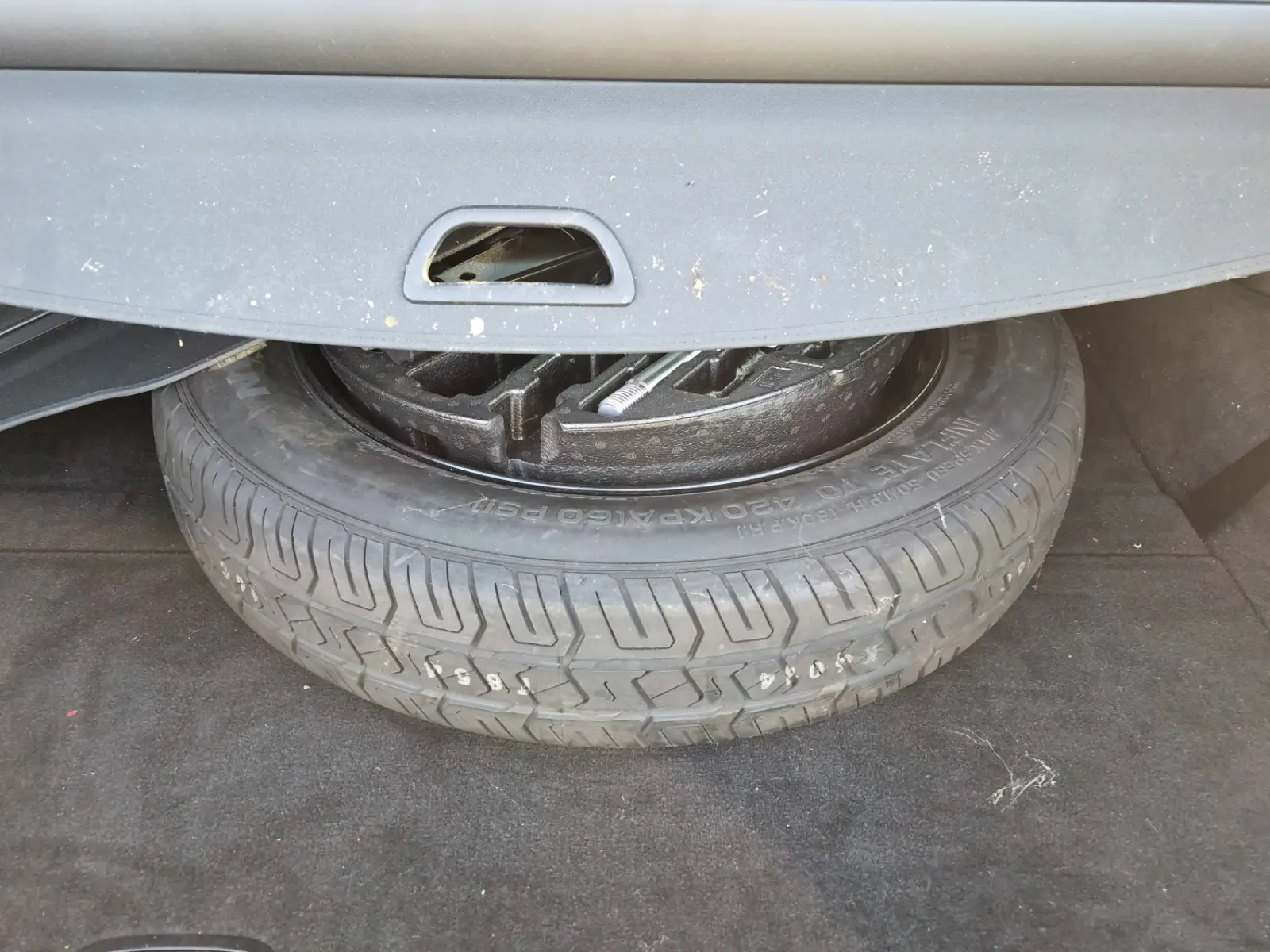 Spare Tire & Wheel Photo