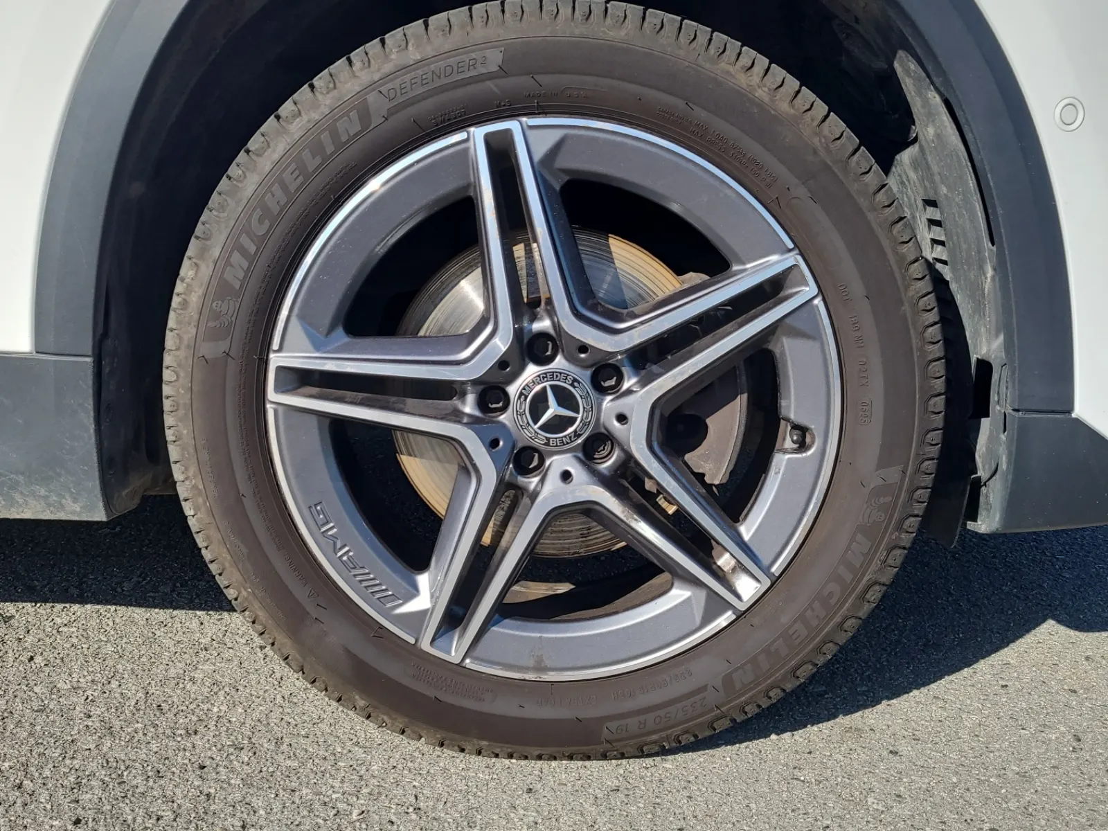 Right Front Wheel/Tire Photo