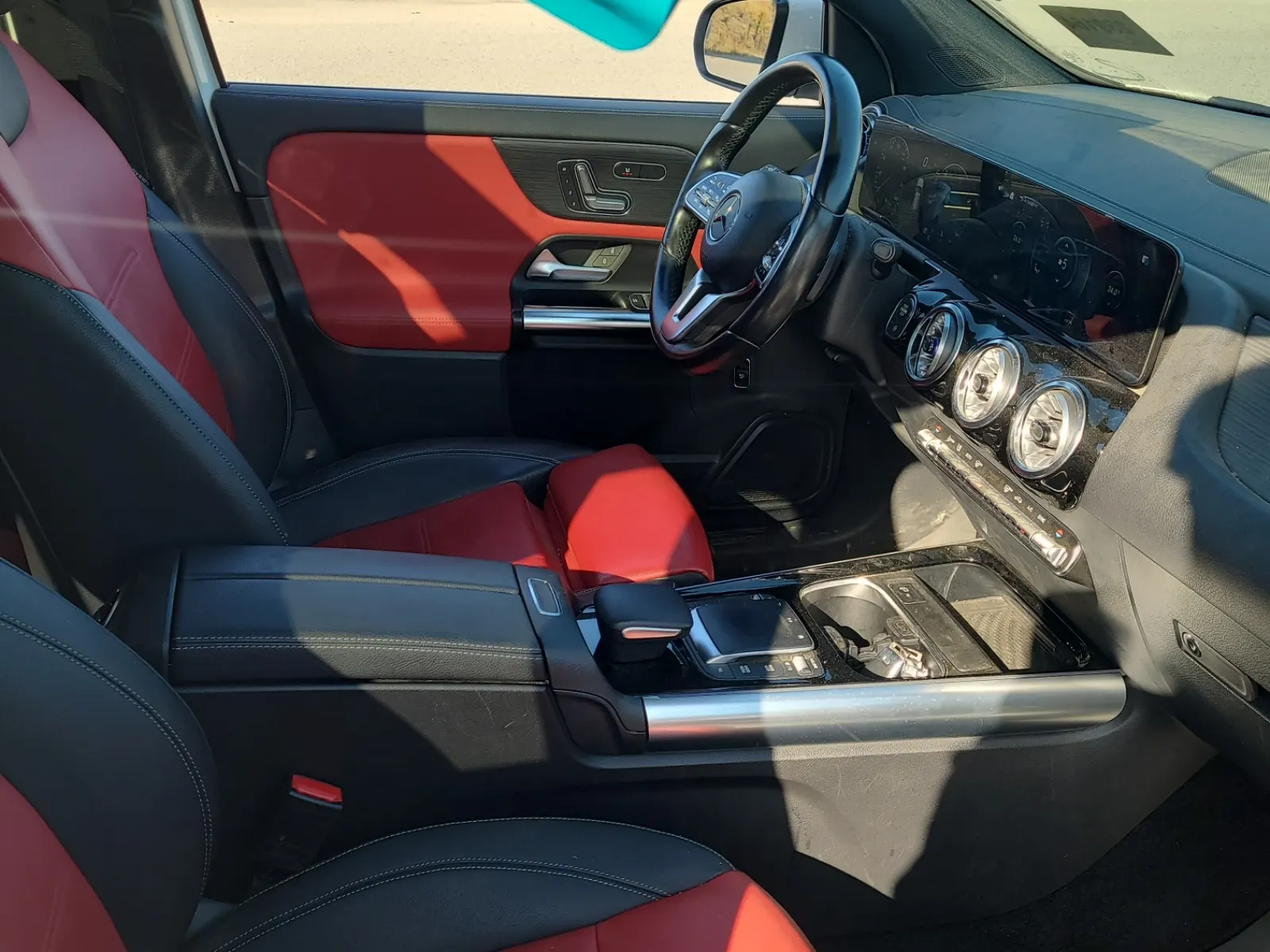 Right Side Interior Photo