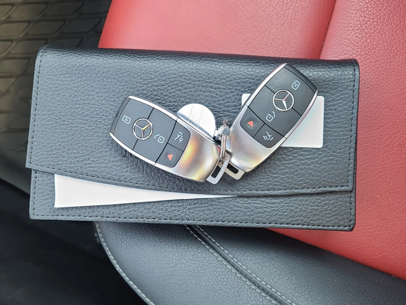 Keys/Fobs/Manual Photo