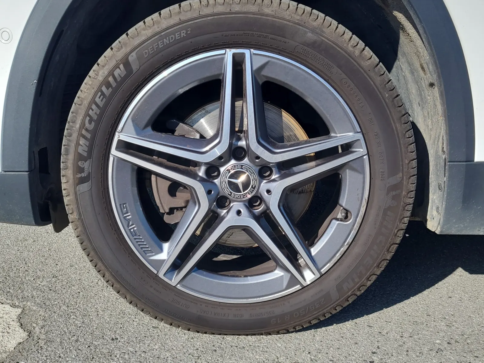 Front driver wheel/tire photo