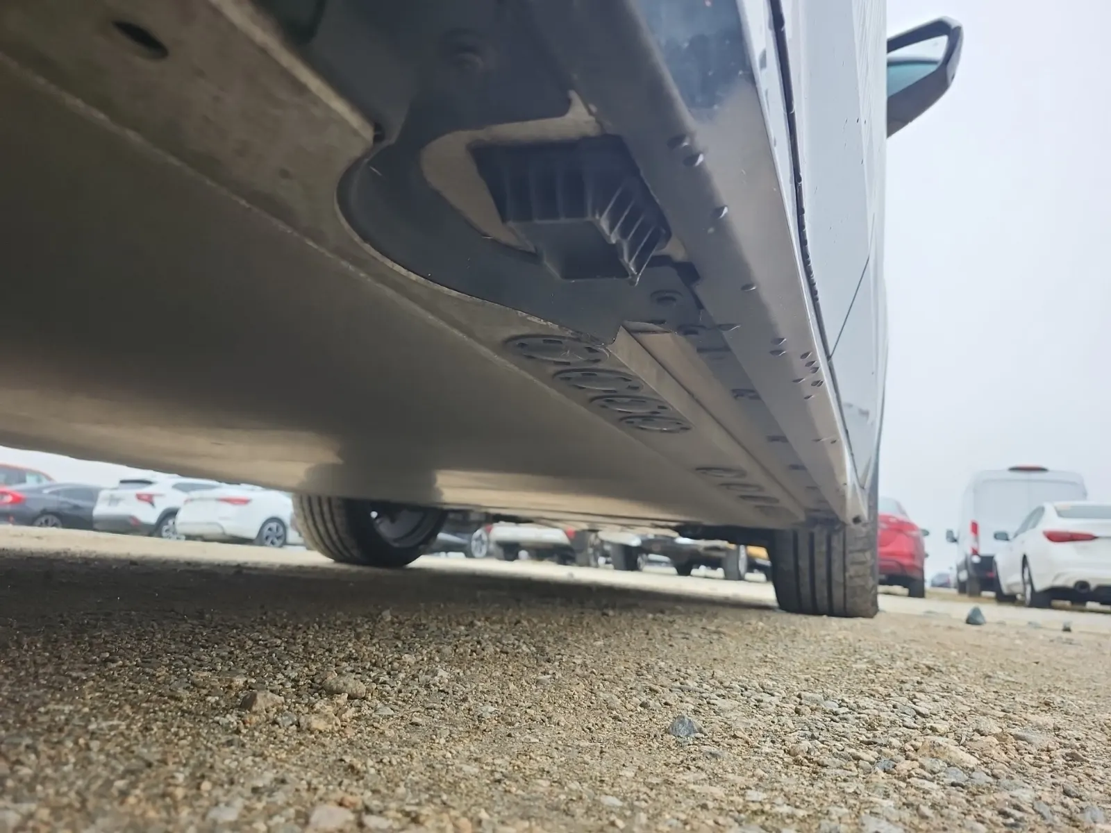 Undercarriage - Passenger Photo