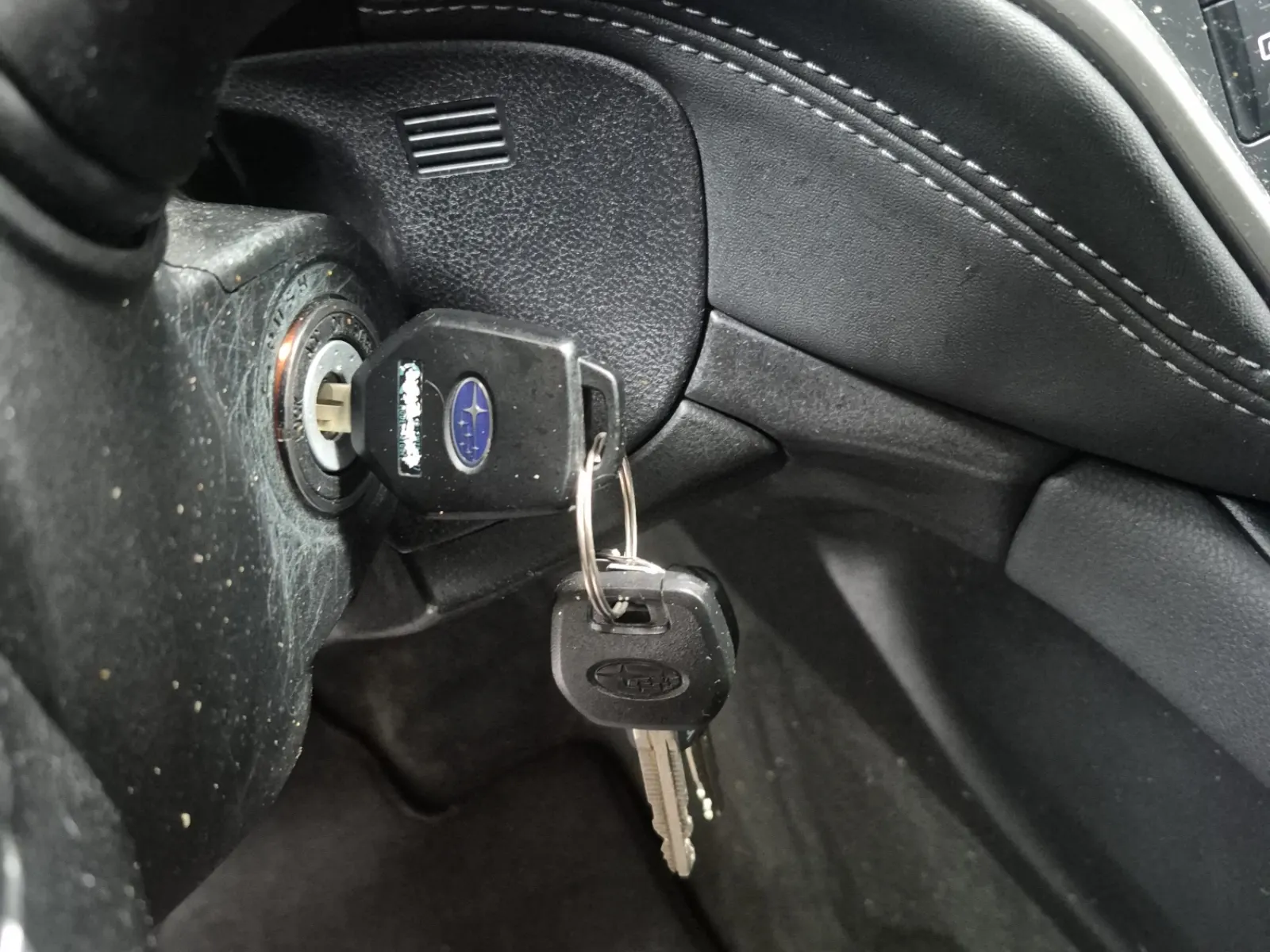 Keys/Fobs/Manual Photo