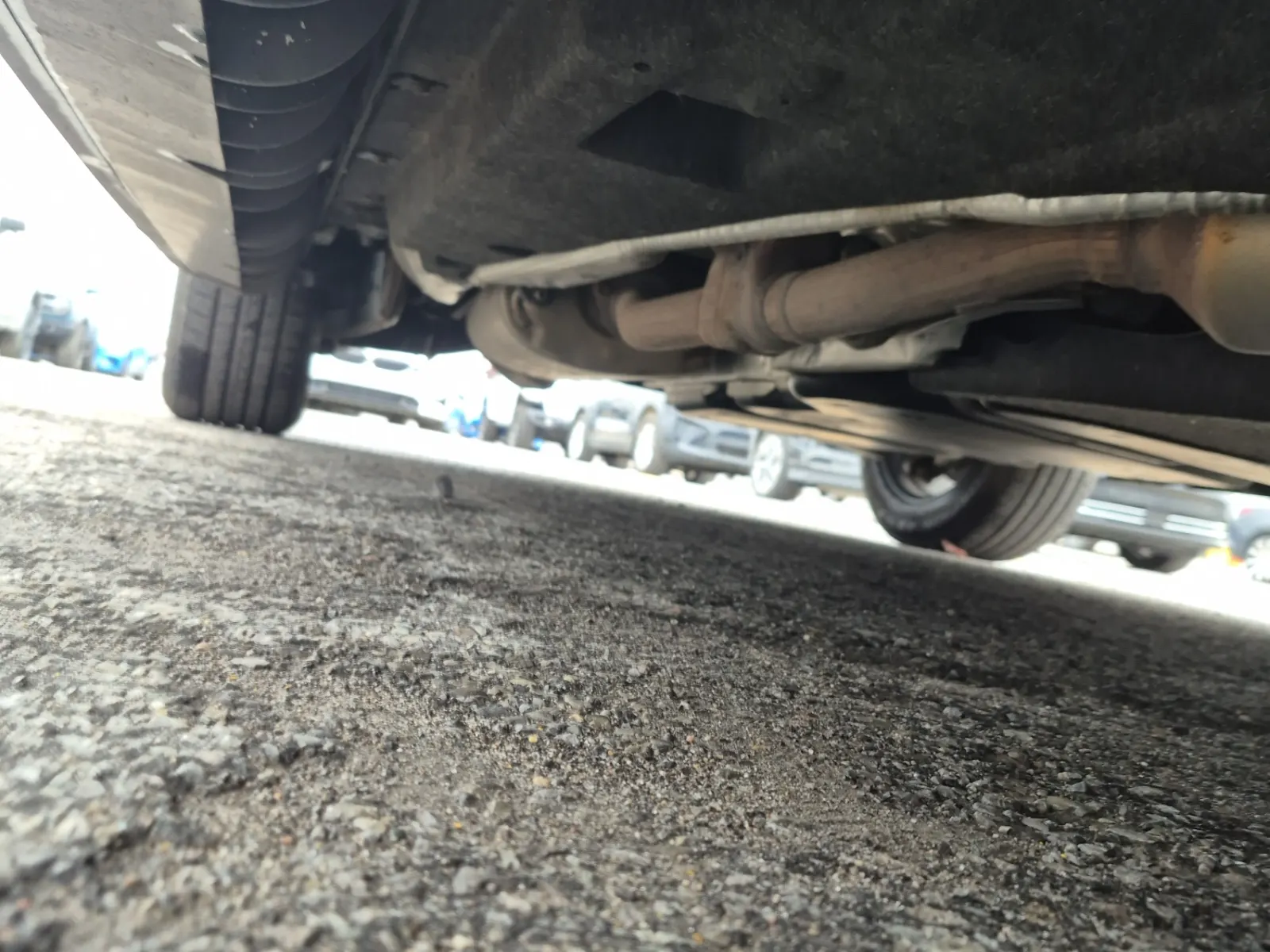 Undercarriage - Passenger Photo