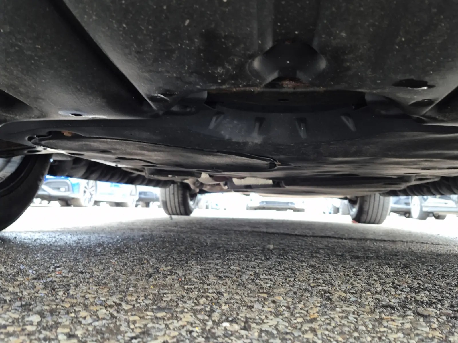 Undercarriage - Front Photo