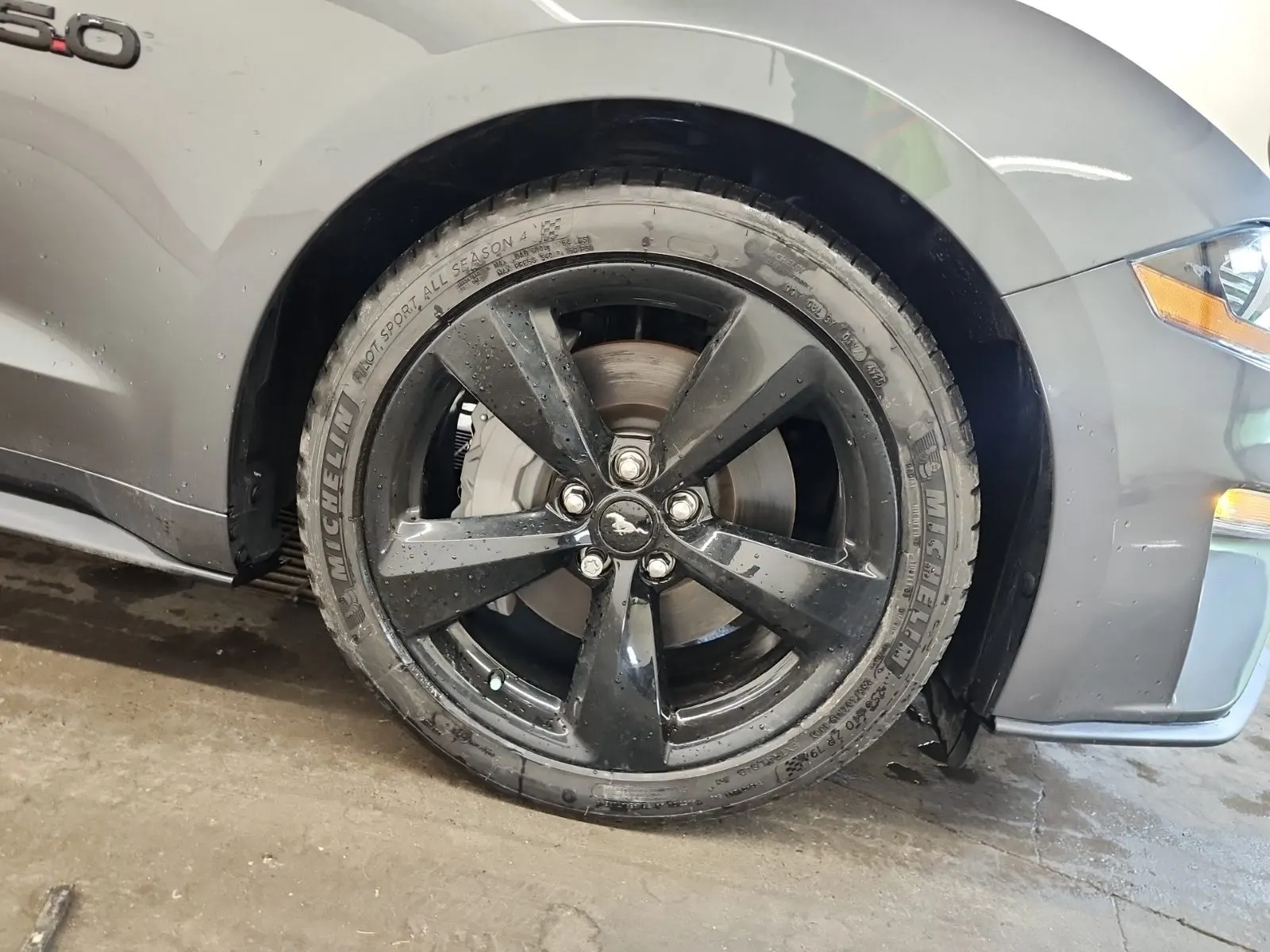 Right Front Wheel/Tire Photo