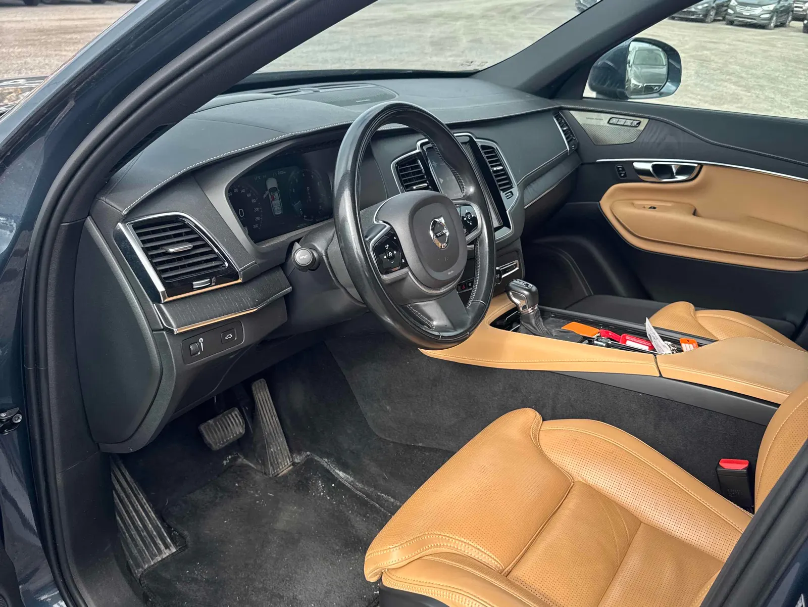 Interior driver side