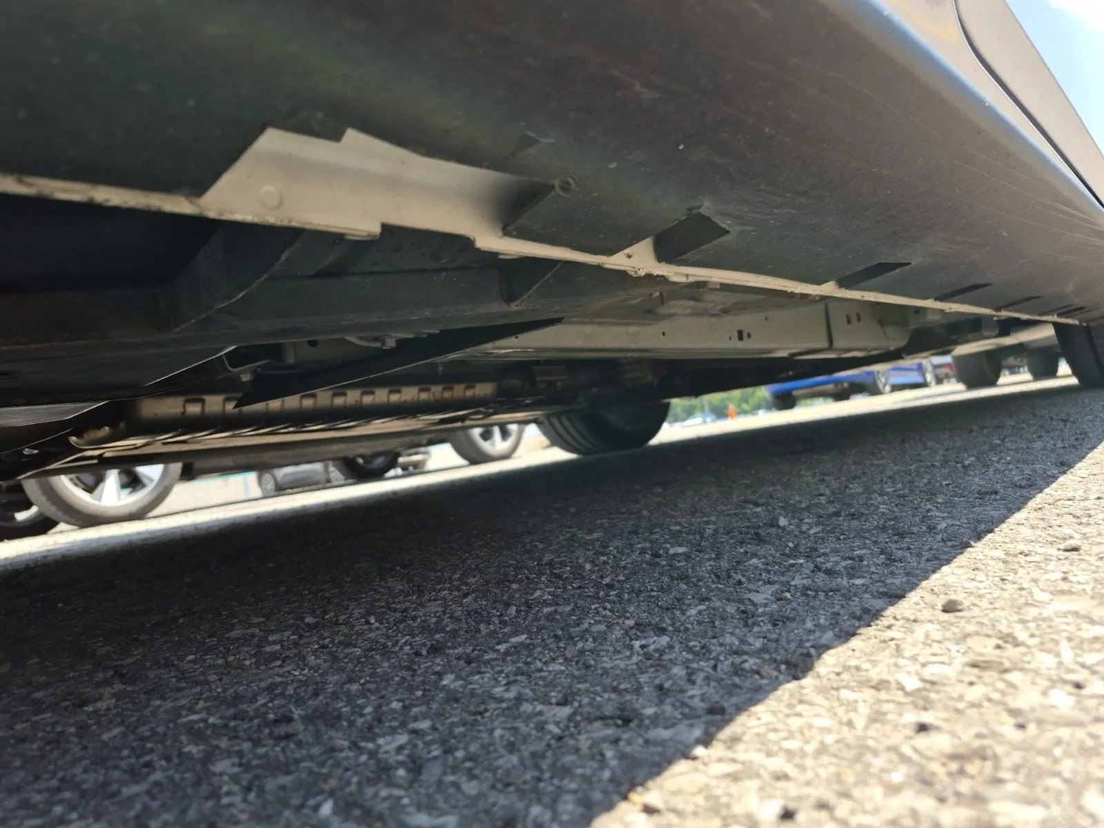 Undercarriage - Passenger Photo