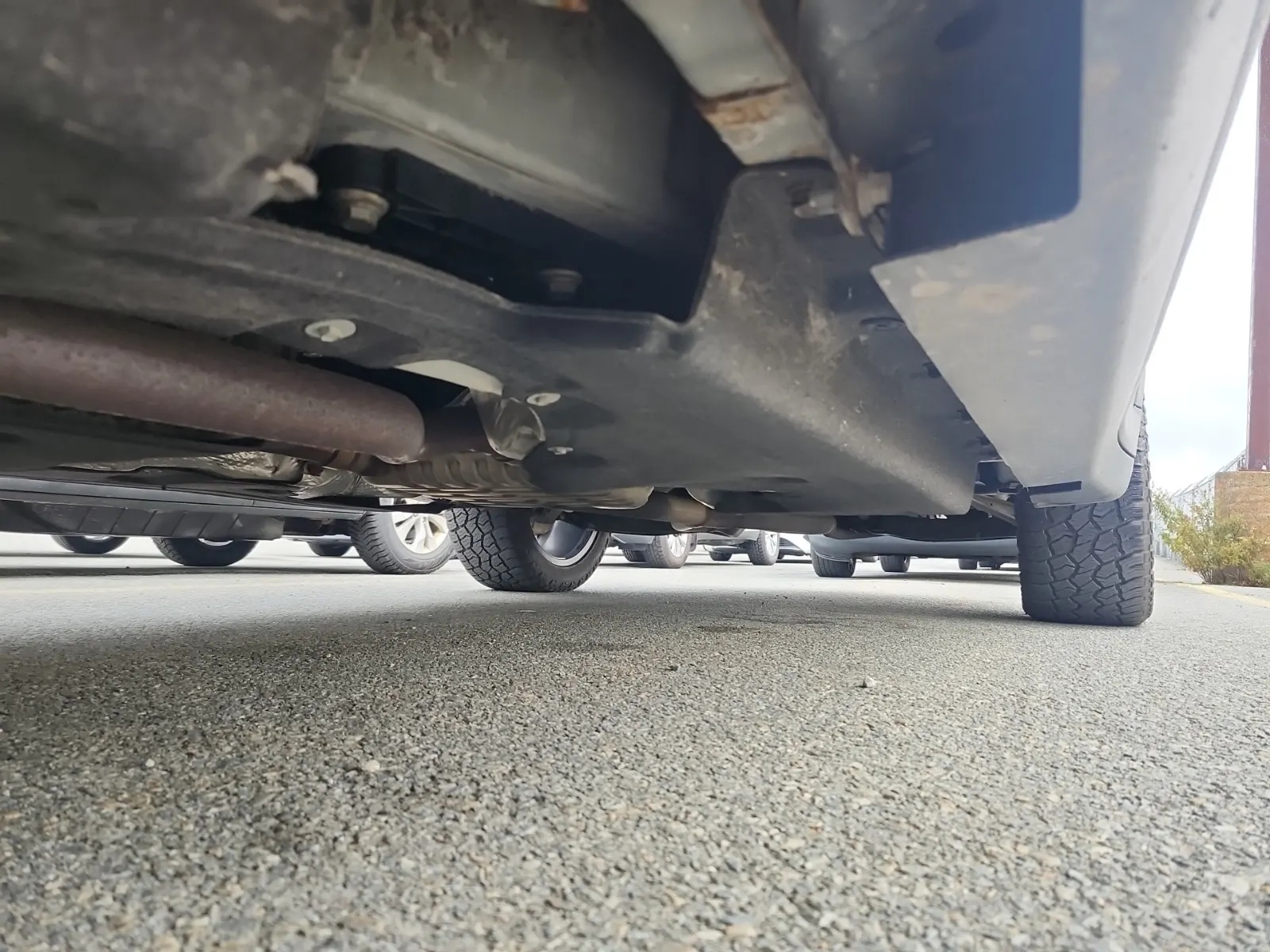 Undercarriage - Driver Photo
