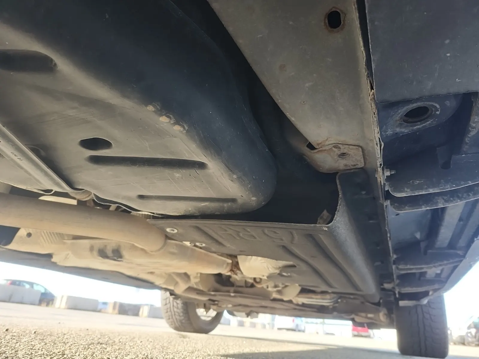 Undercarriage - Passenger Photo