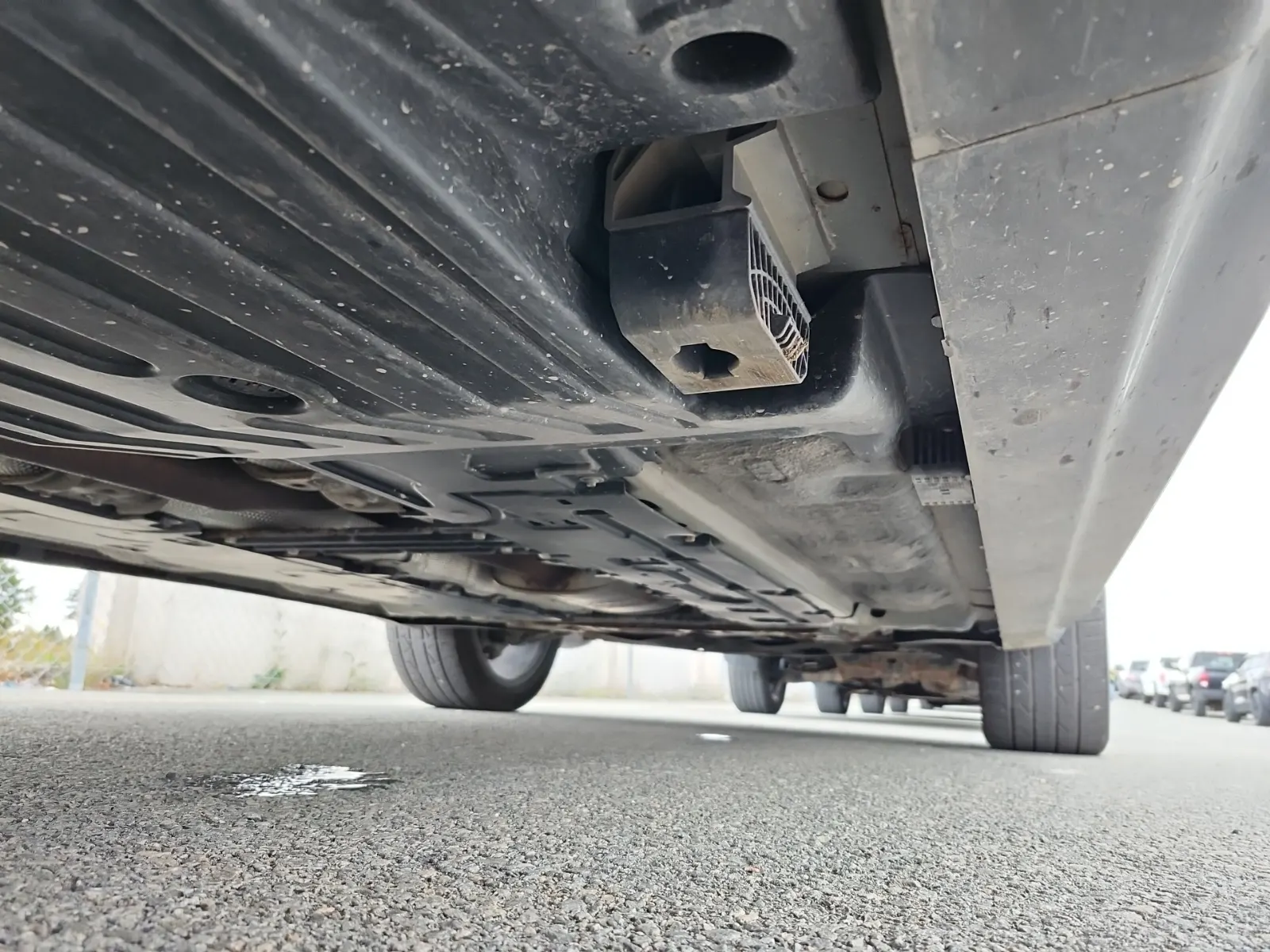 Undercarriage - Passenger Photo