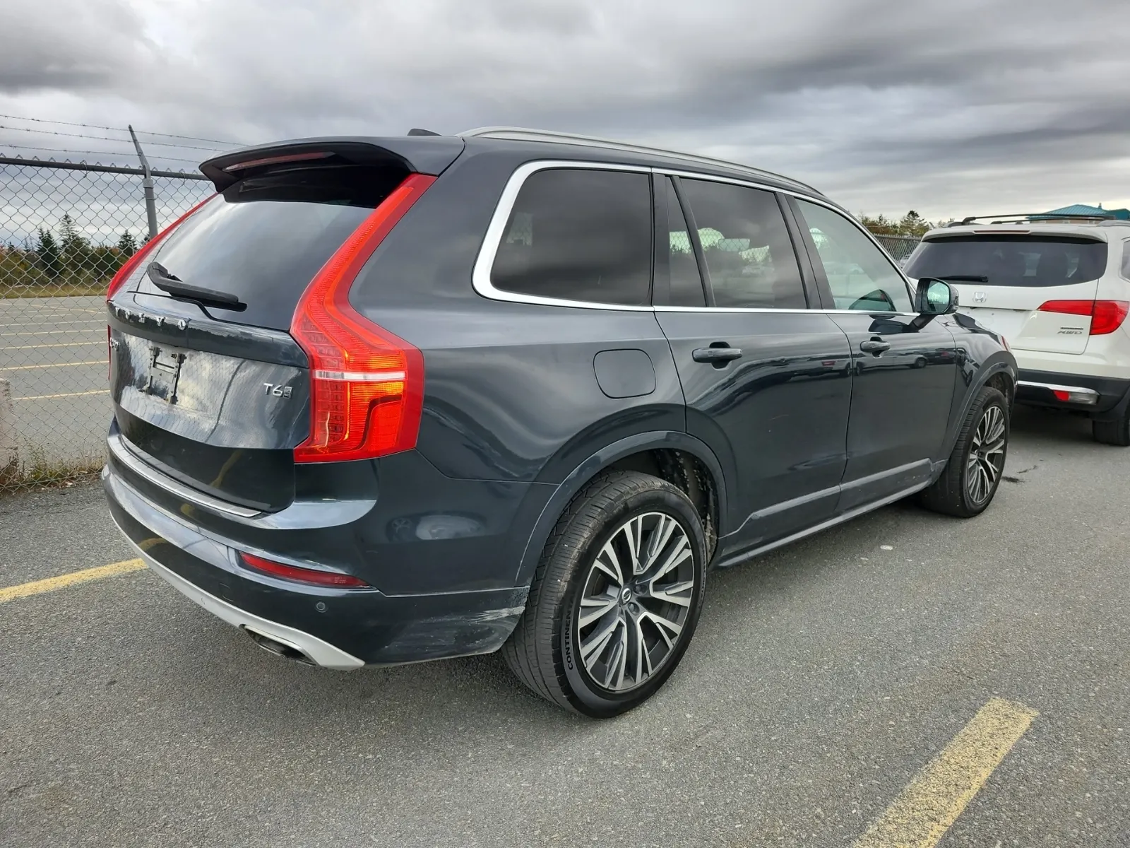 Passenger Rear 3/4 Photo