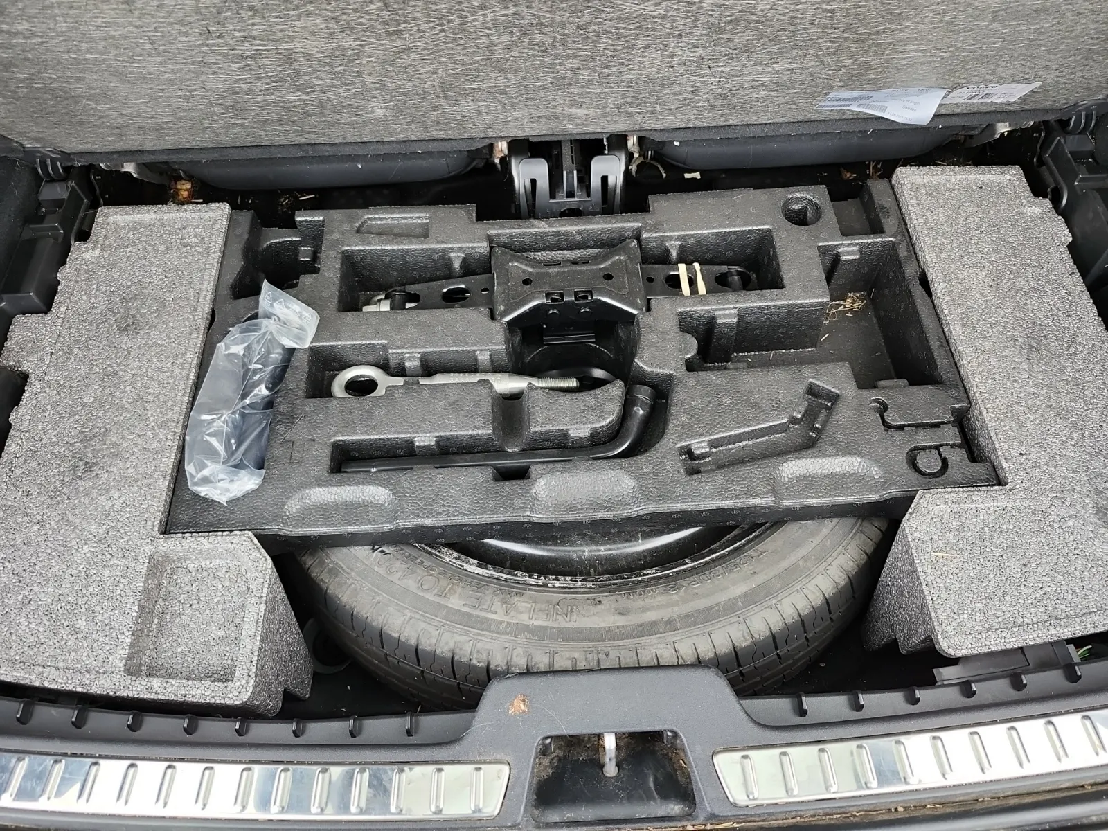 Spare Tire & Wheel Photo