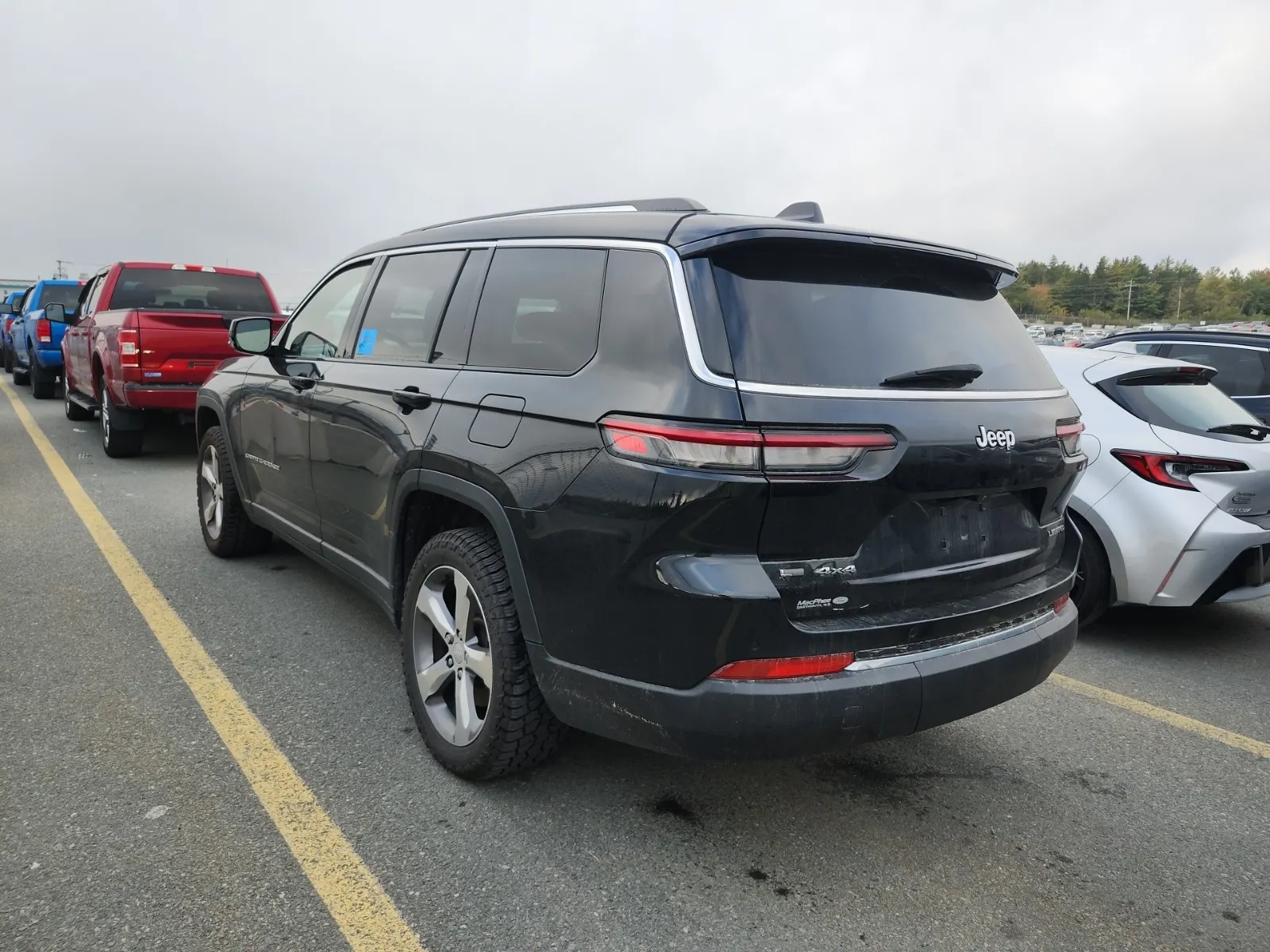 Driver Rear 3/4 Photo