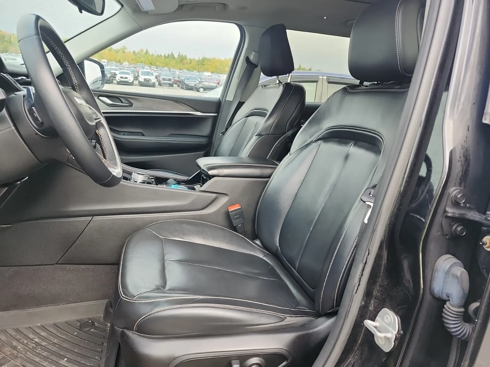 Front Interior Photo