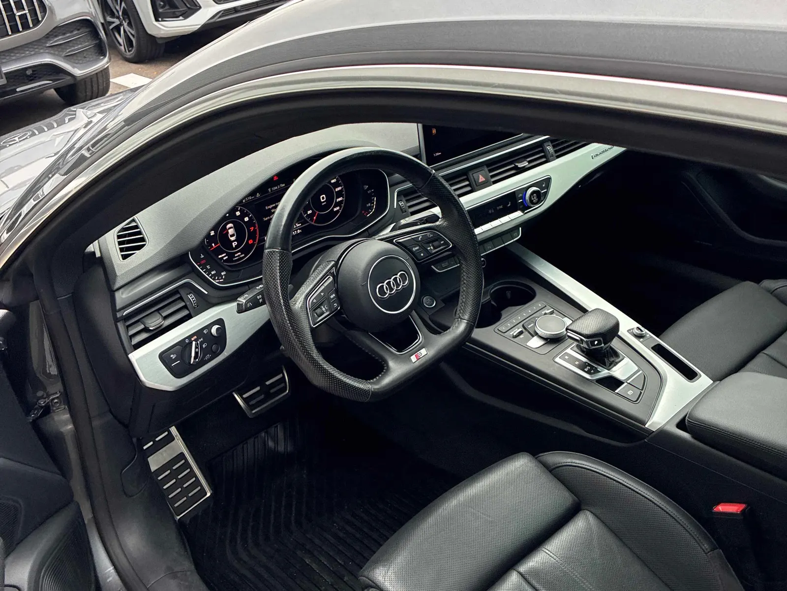Interior driver side